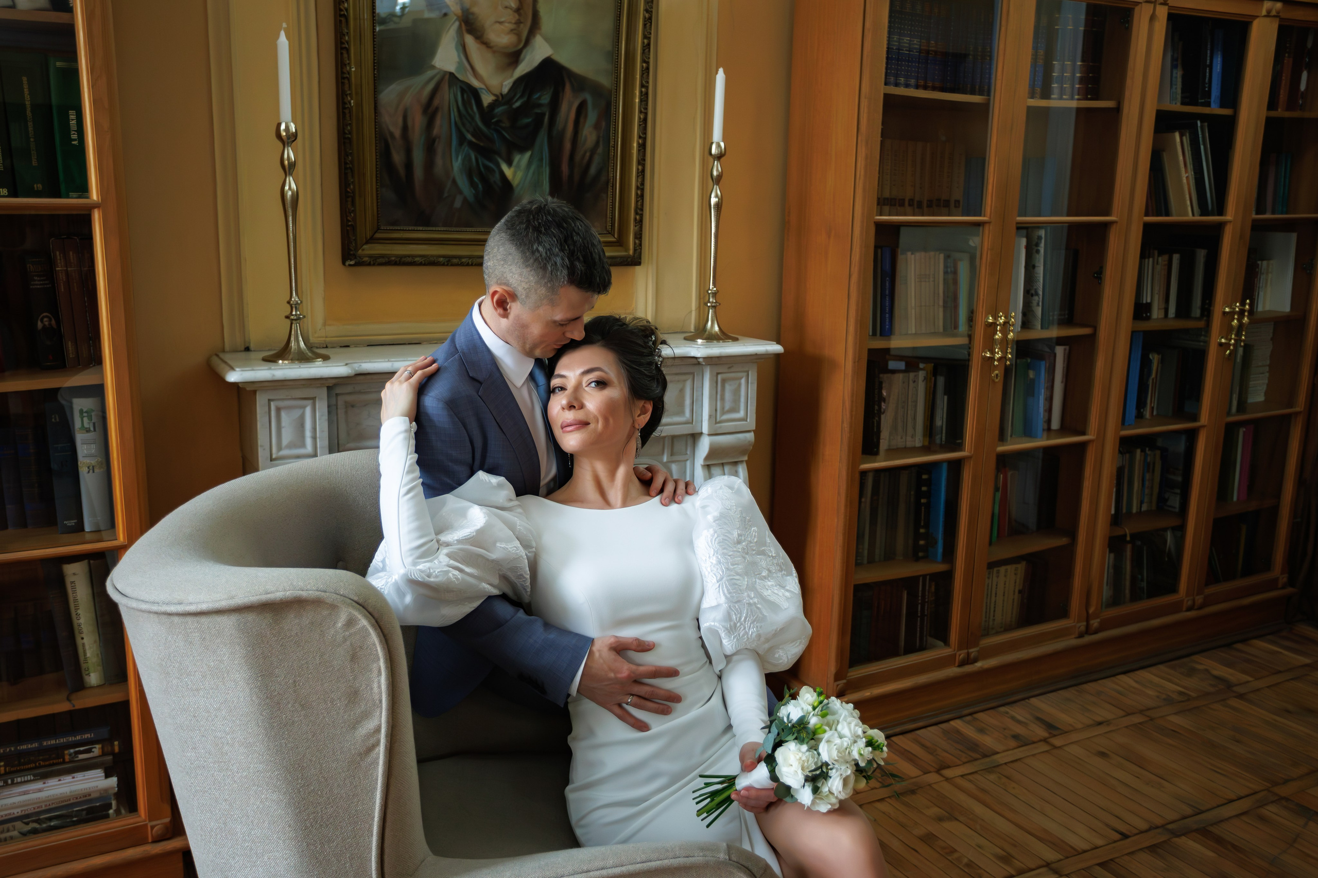 Свадебная фотосессия в библиотеке читальне им Пушкина. Свадебный фотограф Москва и МО Сергей Киржаев