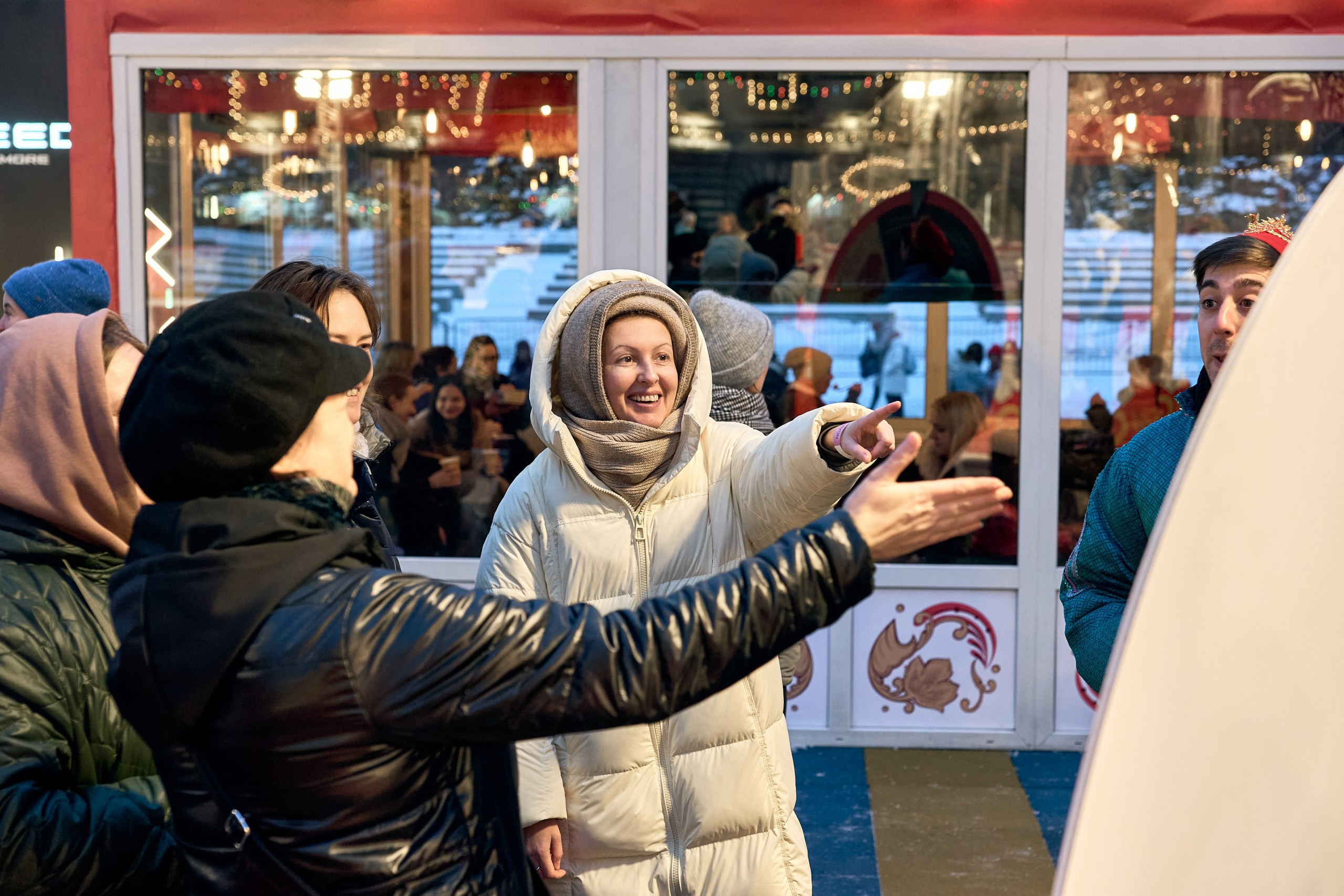 Корпоратив Avon на катке ГУМ. Контент-фотограф в Москве Тима Забабурин