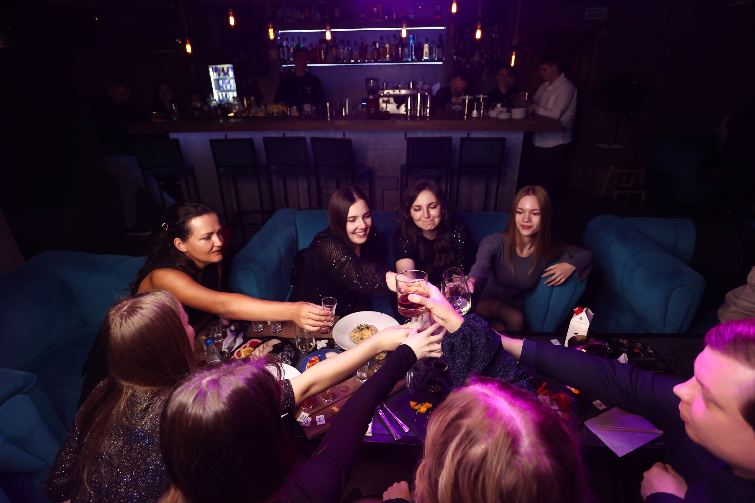 15/12/23 Новогоднее караоке в Мята Спортивная. Мята Спортивная — Кальянная, караоке, бар в Минске