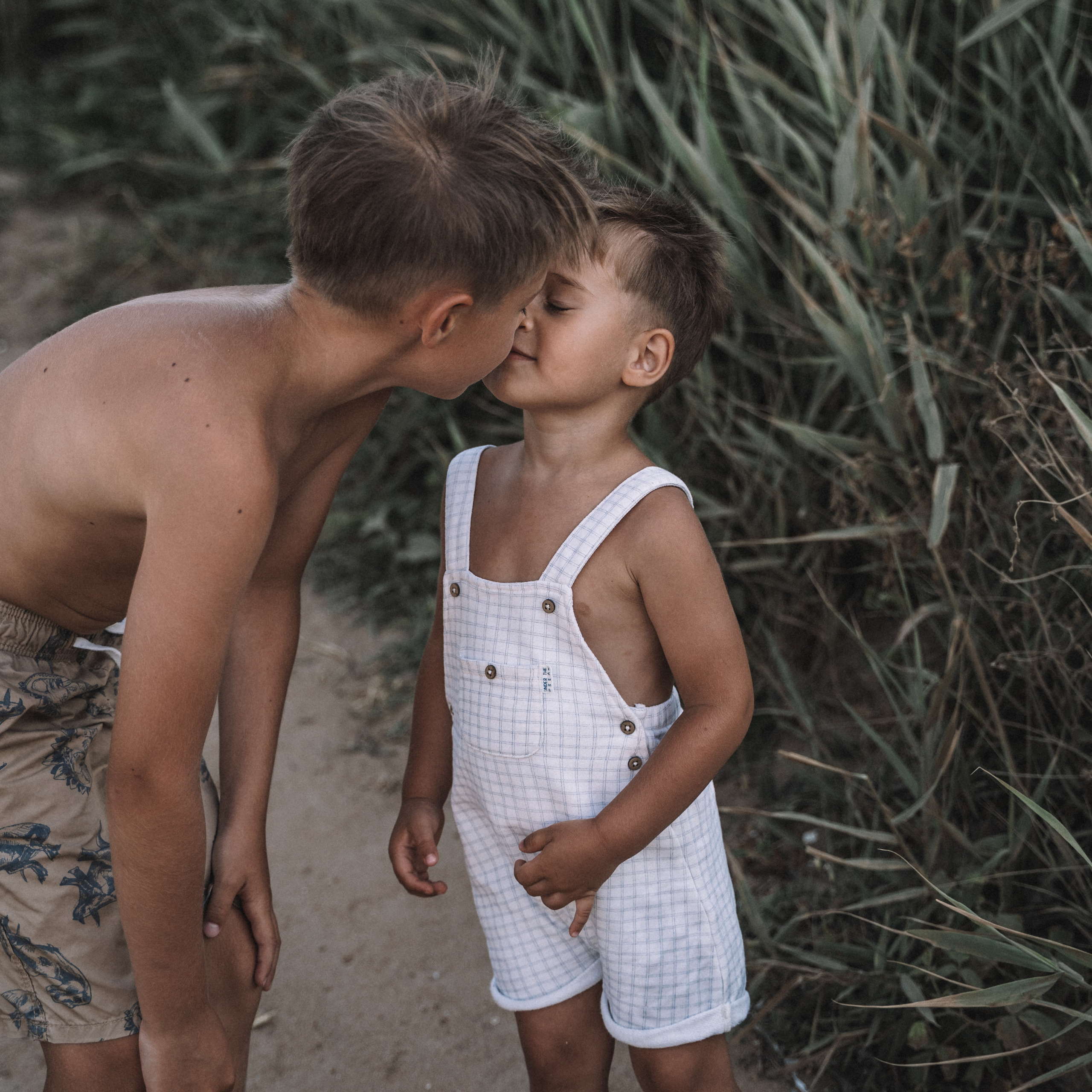Два брата. Творческий фотограф взрослых и детей в Москве Анна Блифернец