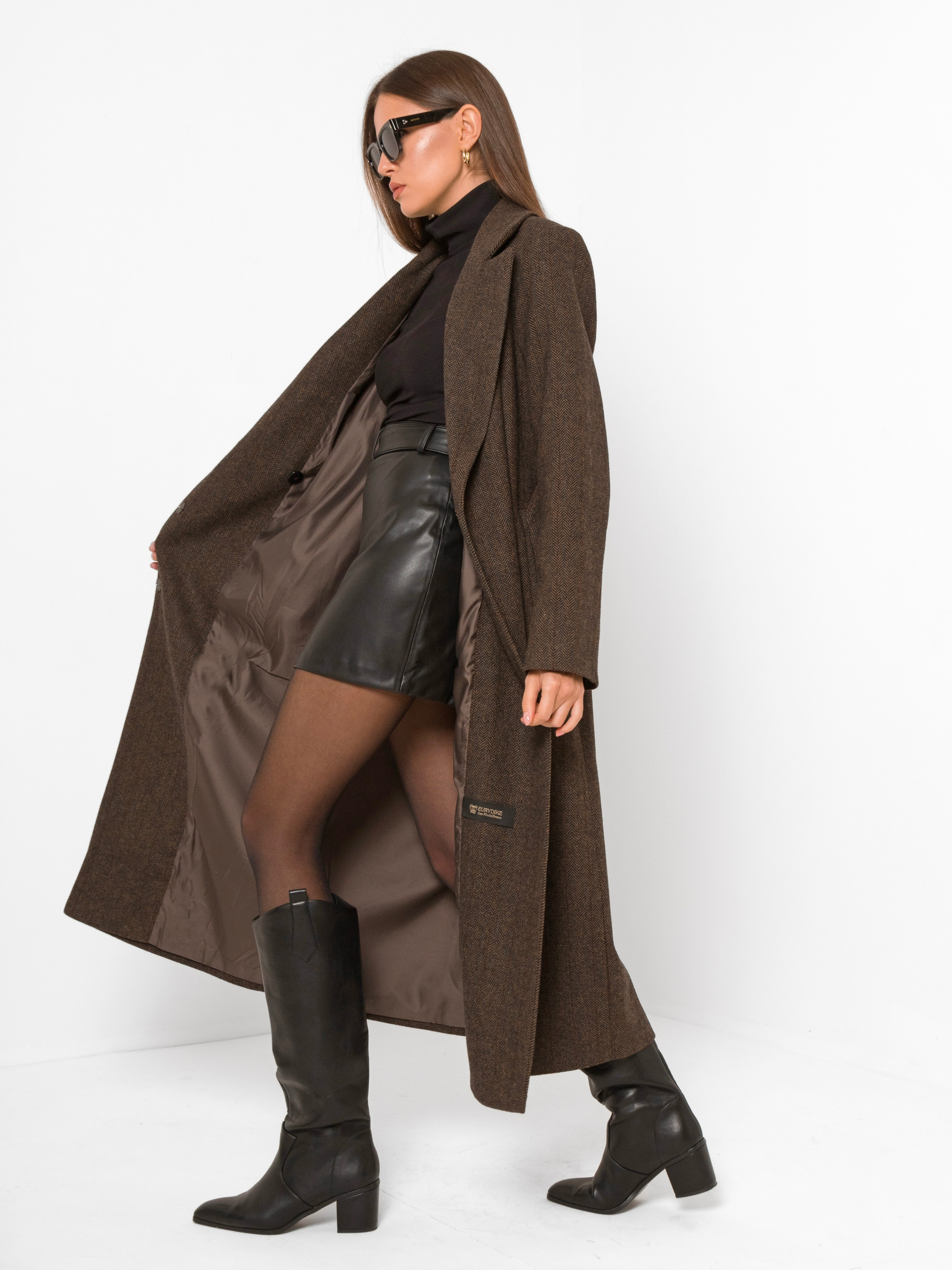 Пальто. Фотостудия для Wildberries Ozon