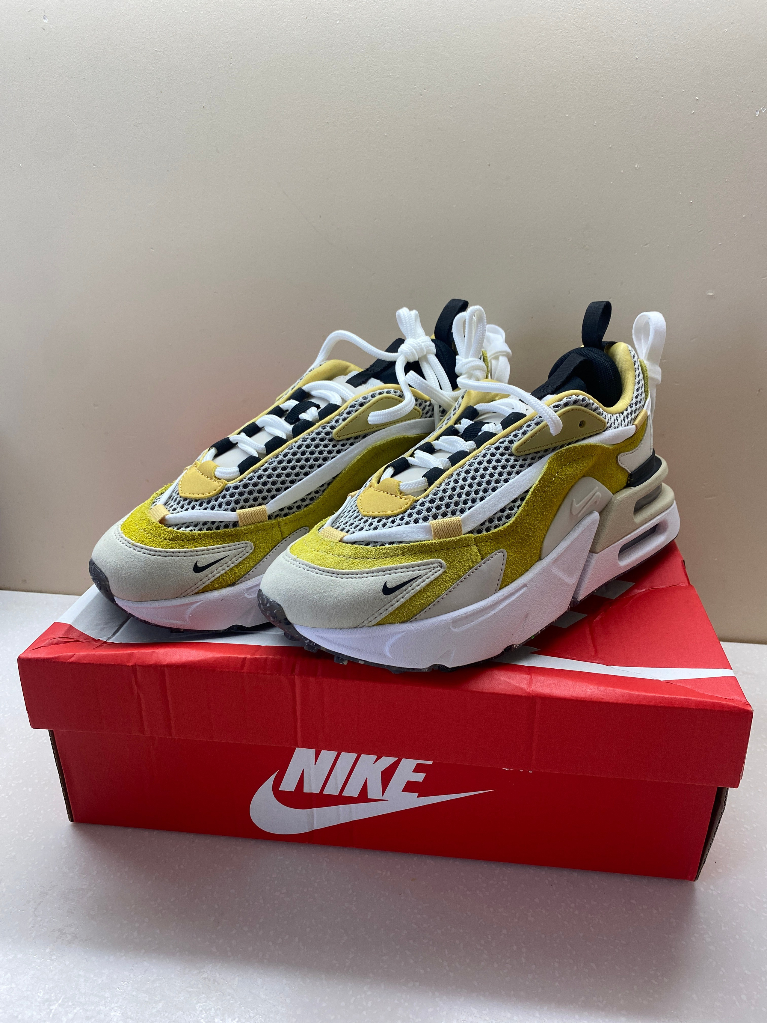 Спортивная обувь. Ваш байер во Франции