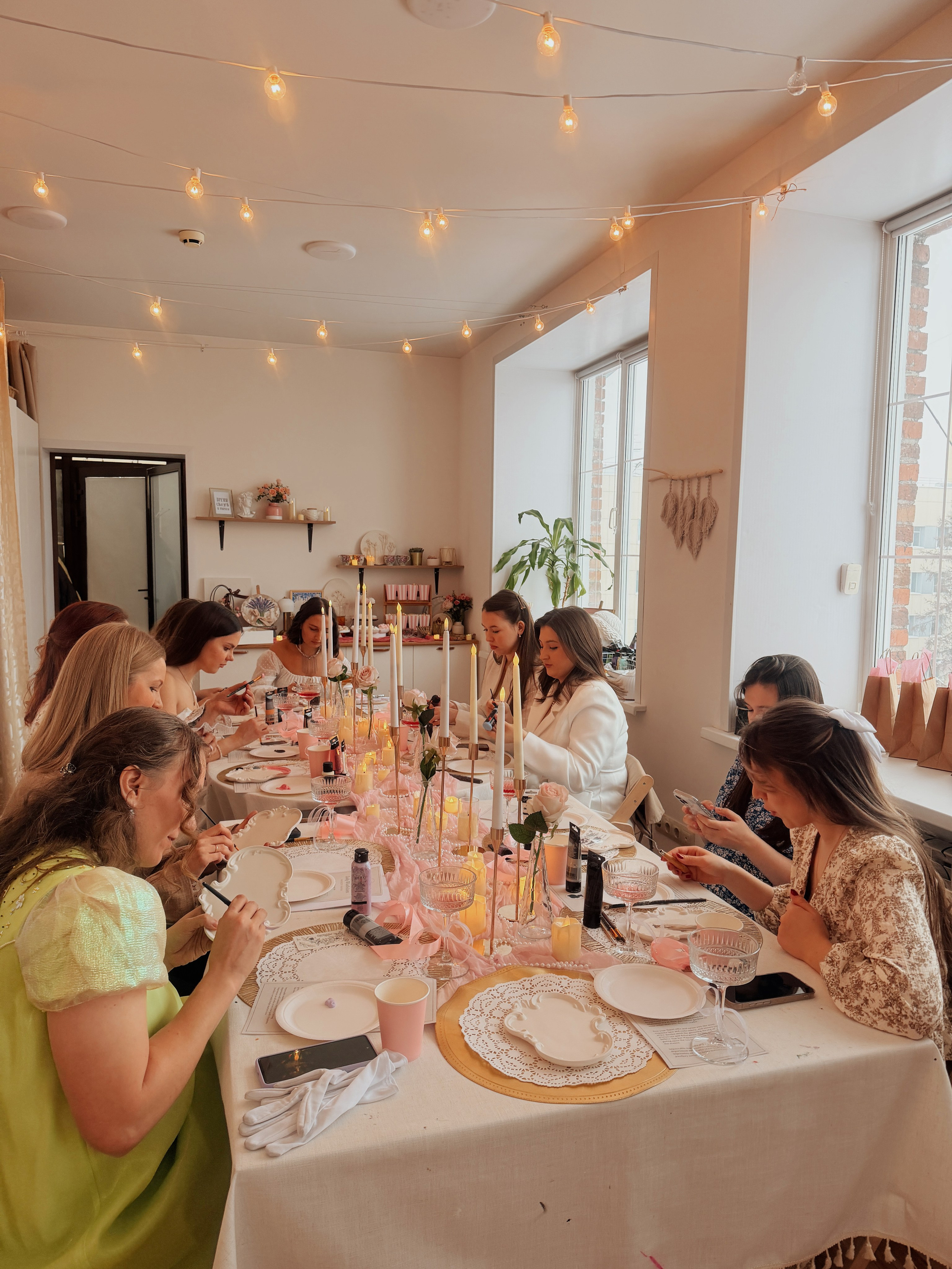 Арт-вечеринка в стиле Бриджертонов 1.02. Творческая студия Stories в Кемерово | Мастер-классы и мероприятия