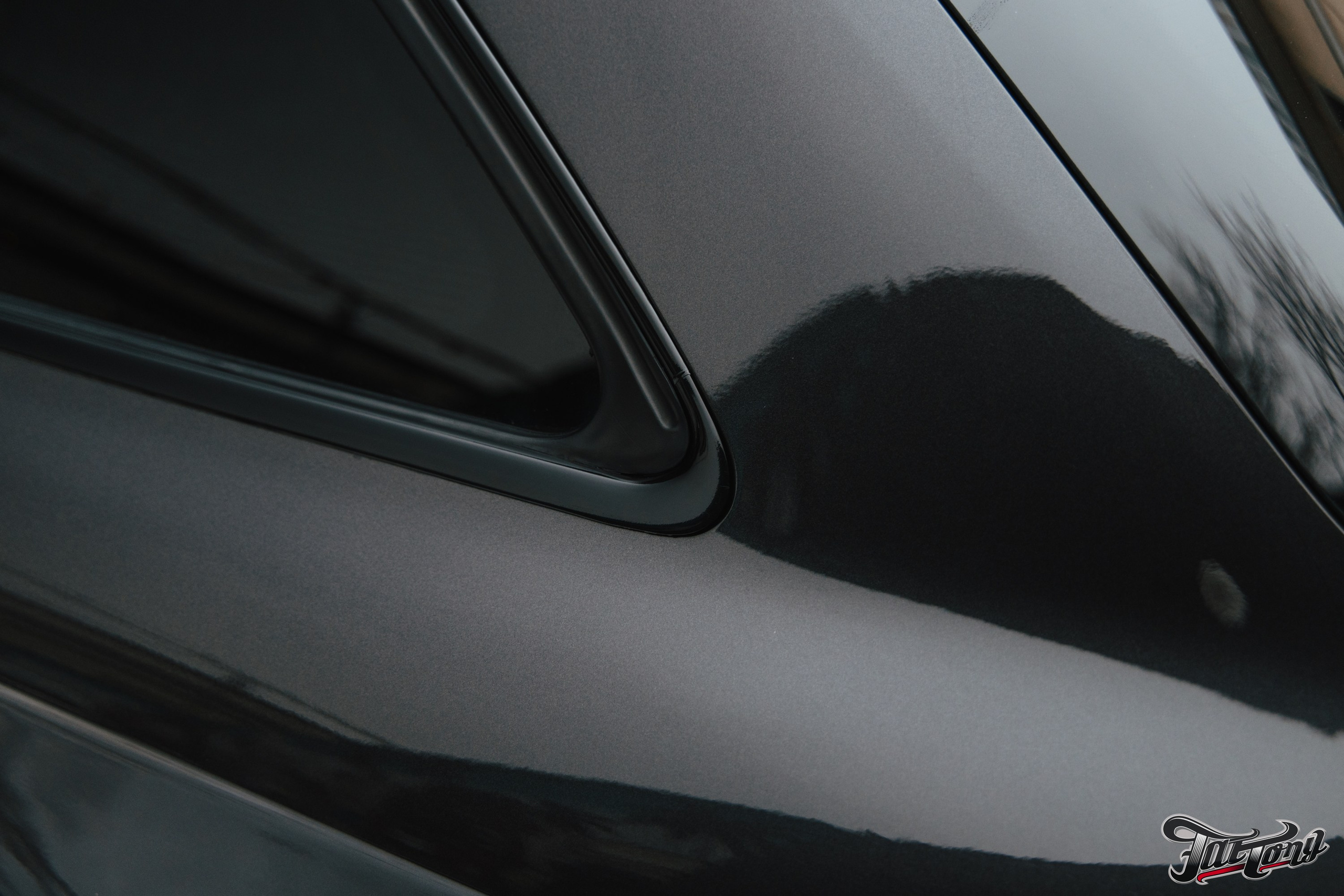 Audi S4 полный окрас кузова, кузовные работы и антихром. DeLorein