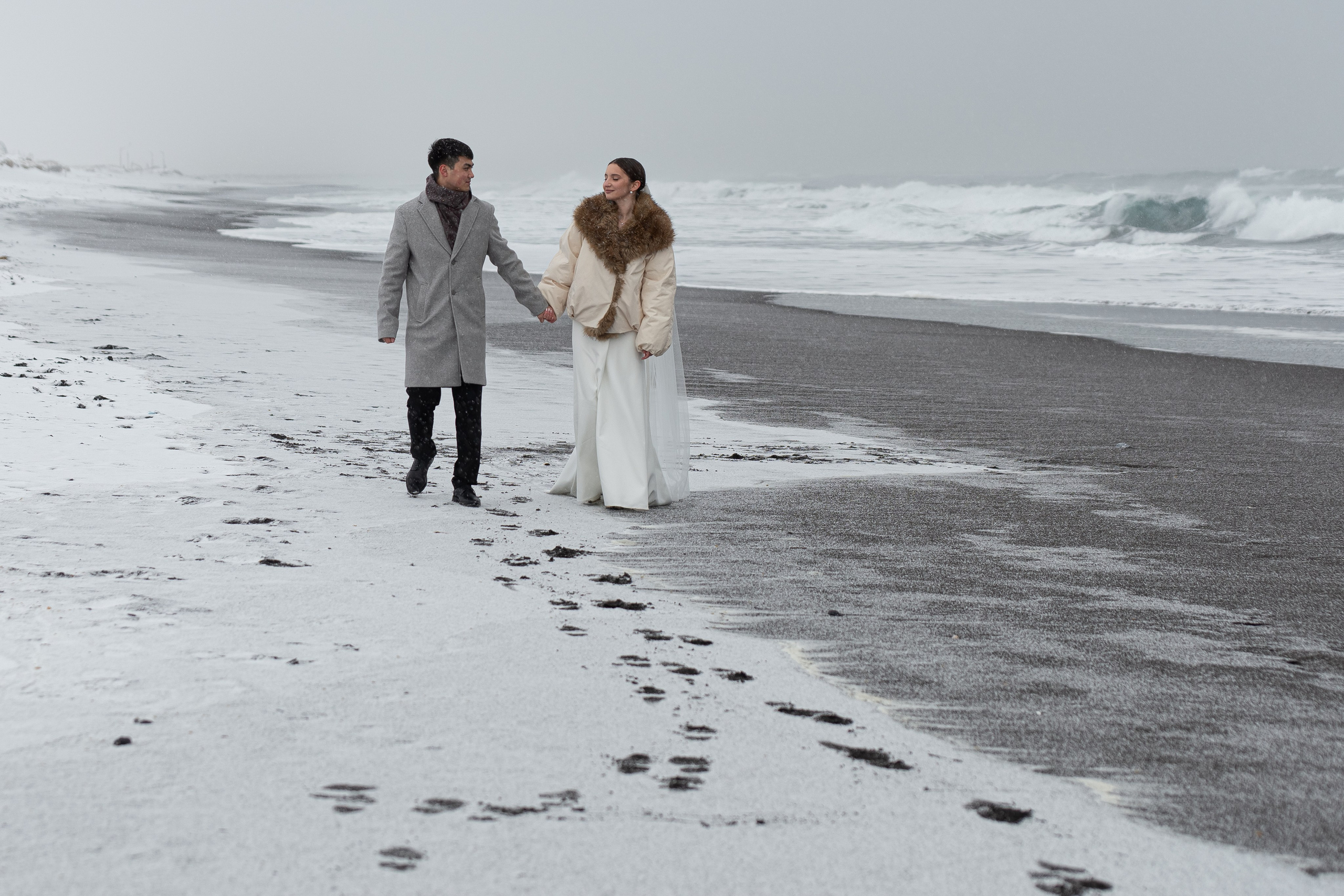 Артём и Лера 2025.12.25. Фотограф на Камчатке Анна Моргачёва. Семейные и детские съёмки