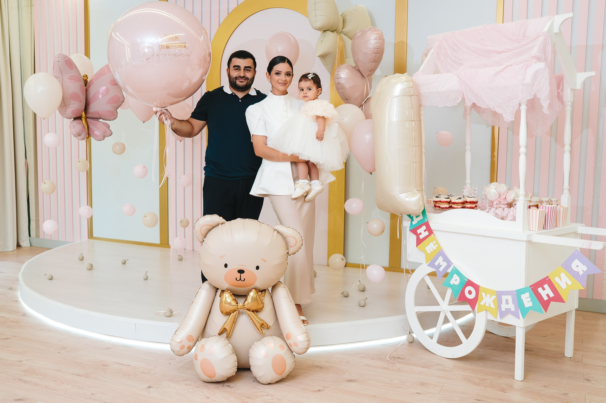 День рождения в детской игровой в ЖК Видинеевском — семейная съёмка в Уфе