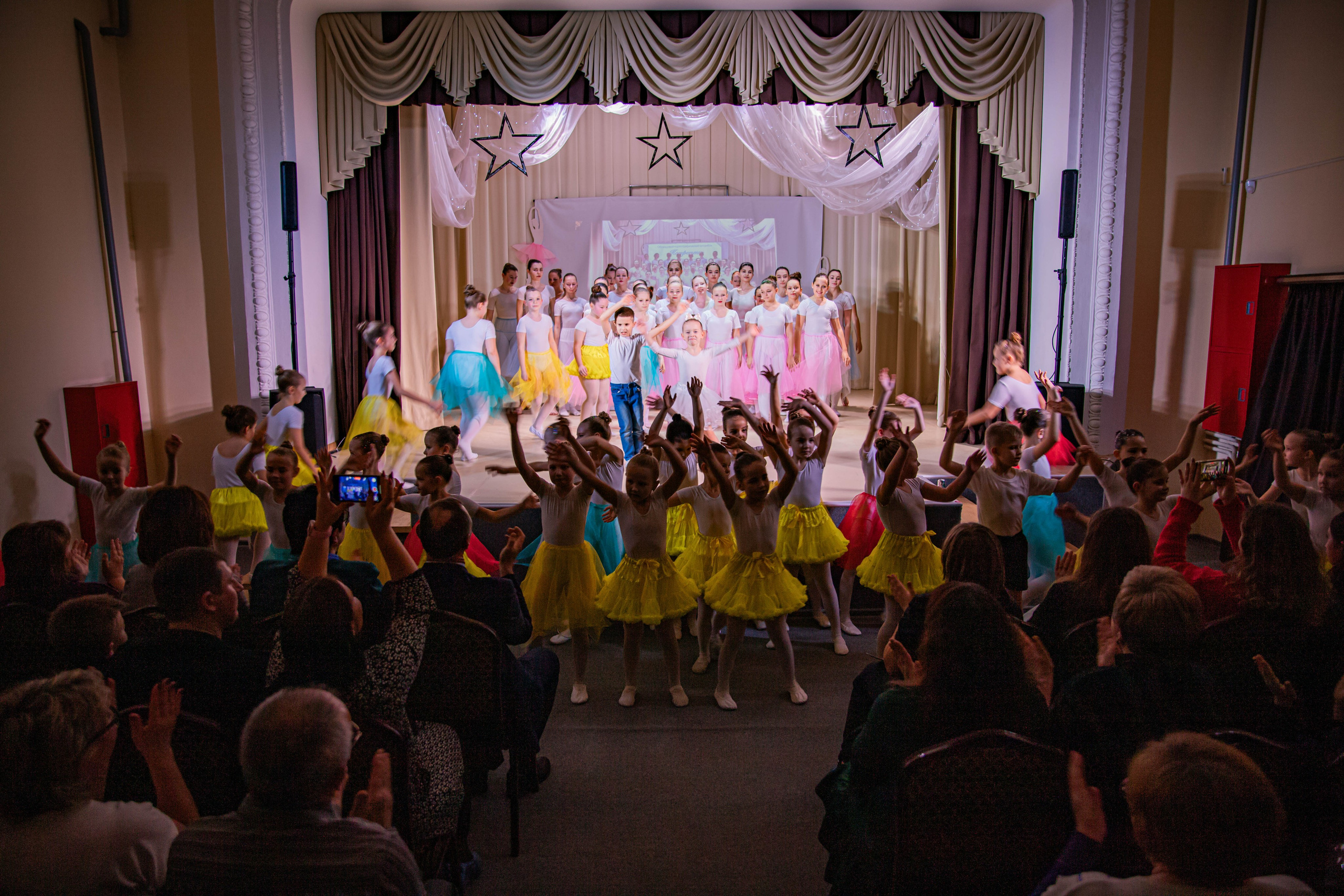 «Конфетти» Юбилейный концерт «Твори Добро». Фотограф Дарья Маташкова