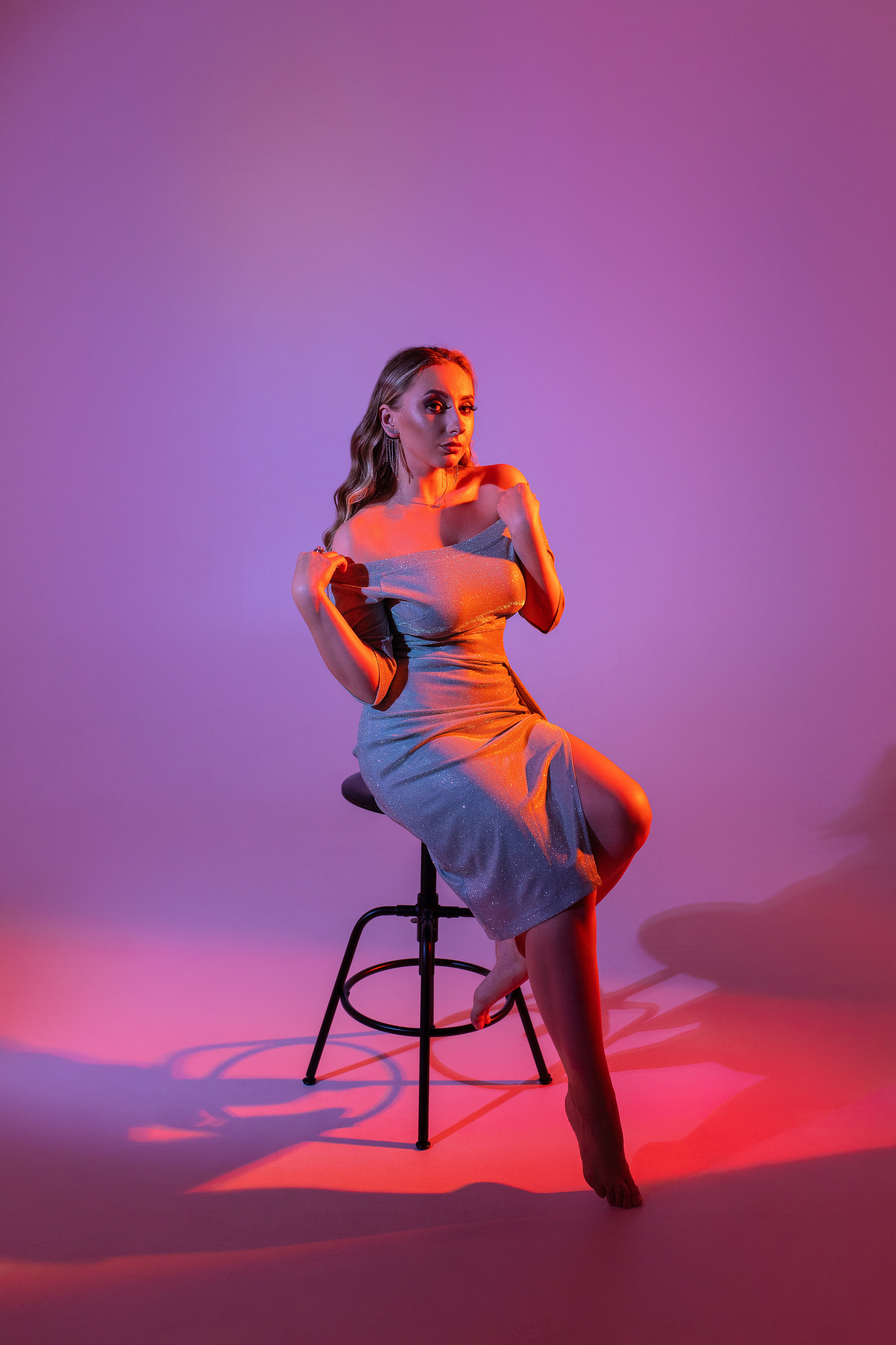 Цветной свет и фигуры. Фотограф Минск