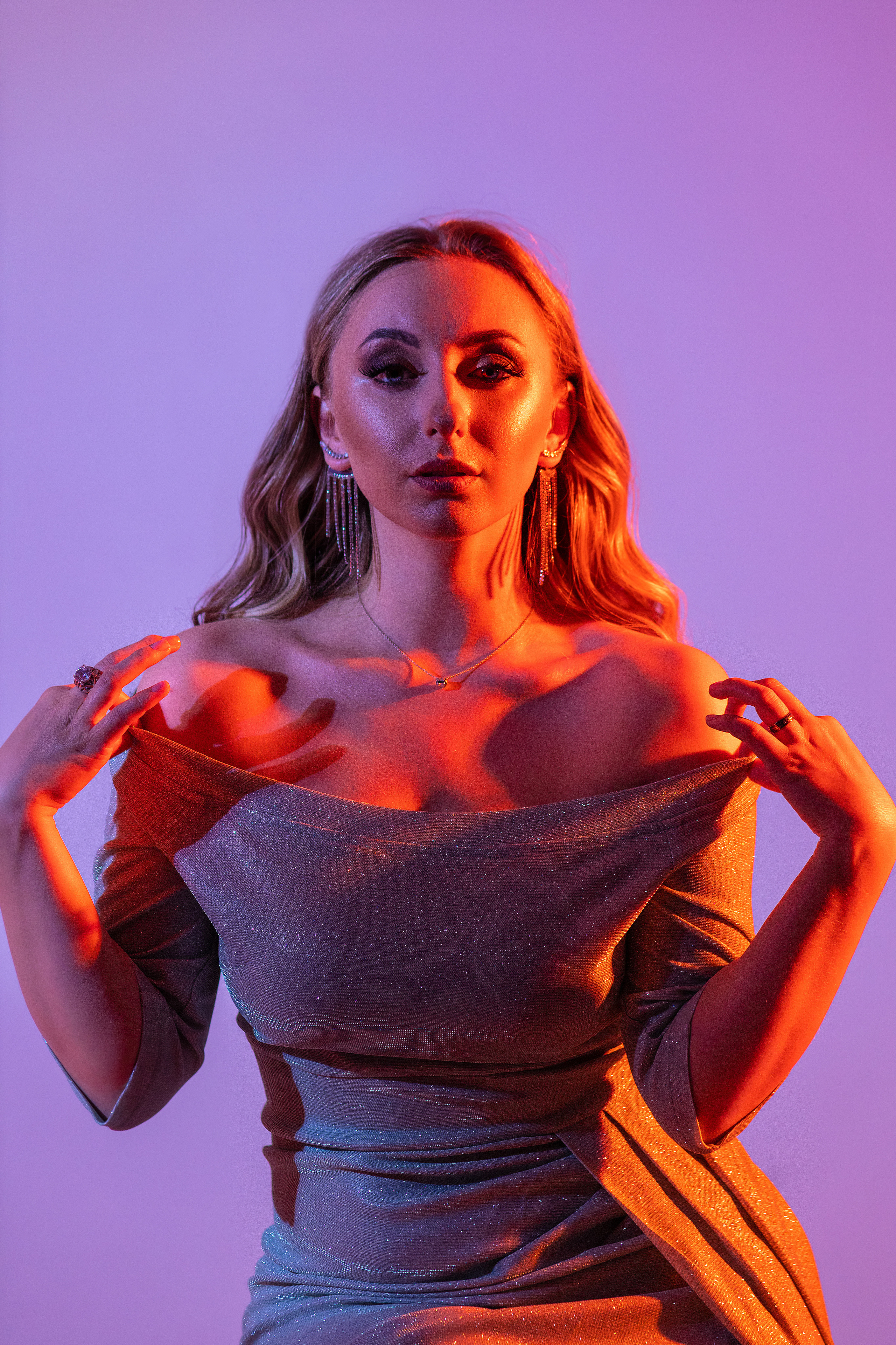 Цветной свет и фигуры. Фотограф Минск