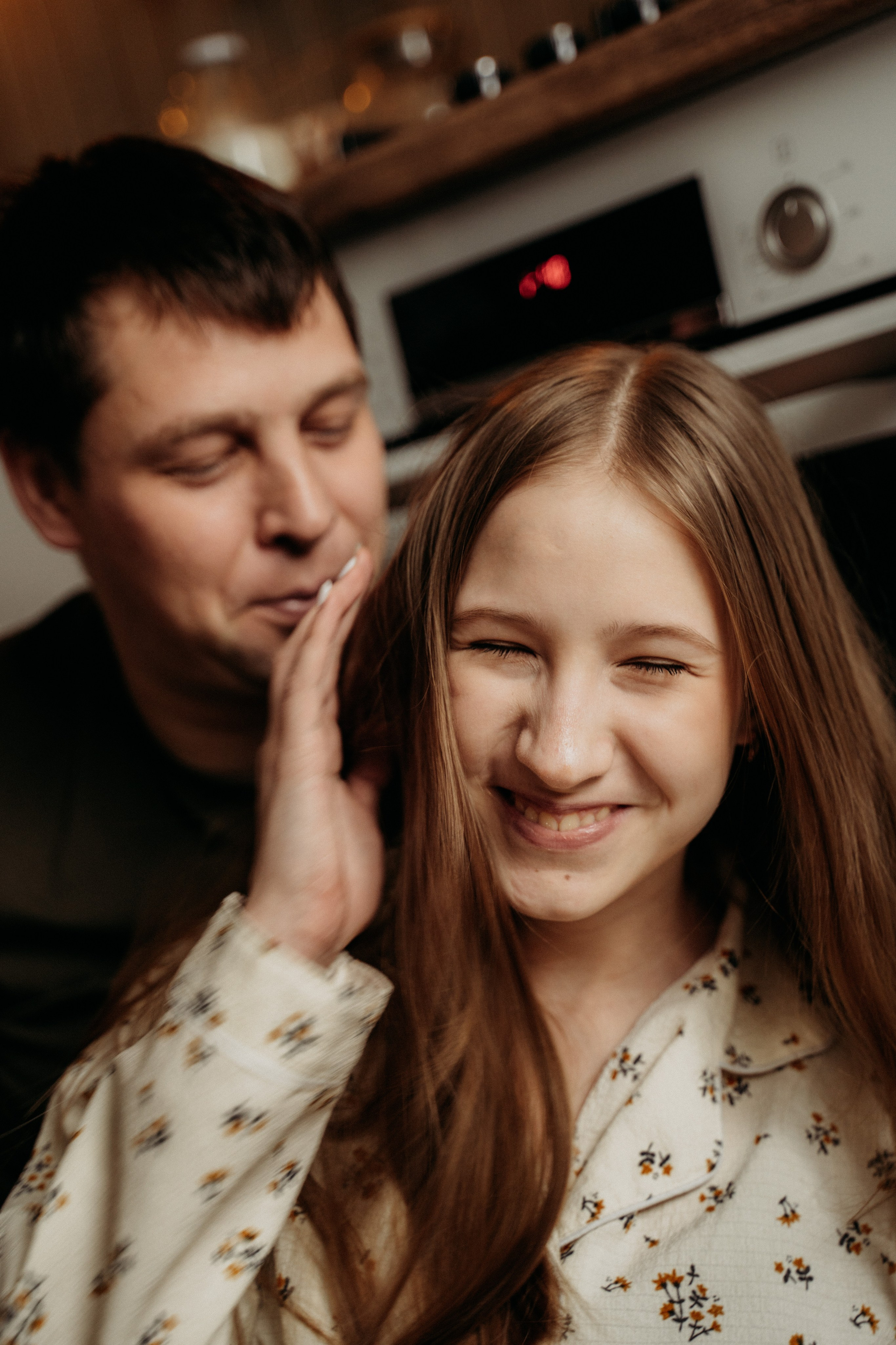 Семья на кухне