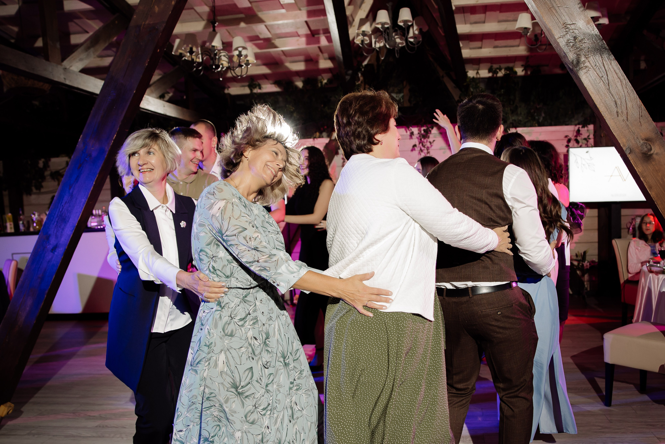 ВАЛЕРИЯ И АЛЕКСАНДР, ПЕГАС. Свадебный и индивидуальный фотограф в Челябинске Евгения Негодяева