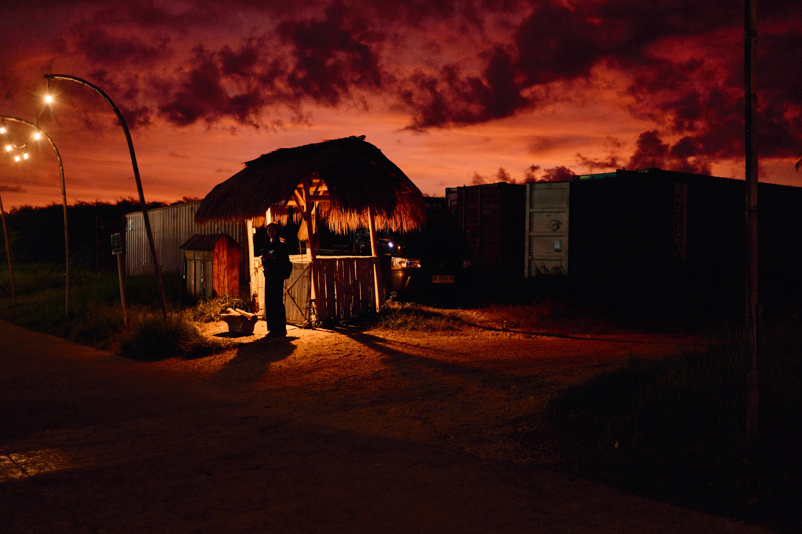 NuanuNight. See the moment and catche. commercial and reportage