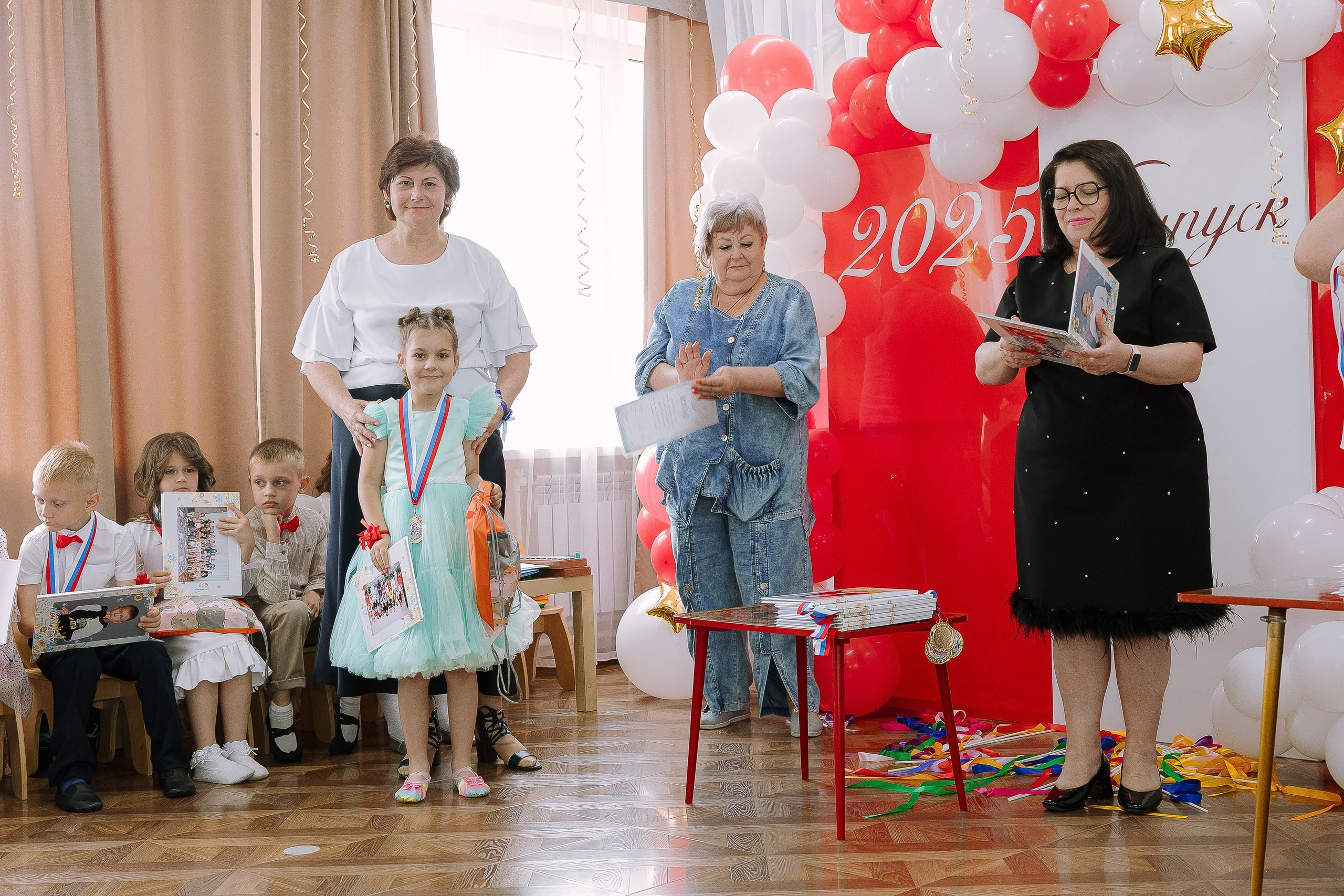 Выпускной в ДС 26. Выпускные альбомы Натальи Бутко: Новороссийск, Анапа, Геленджик