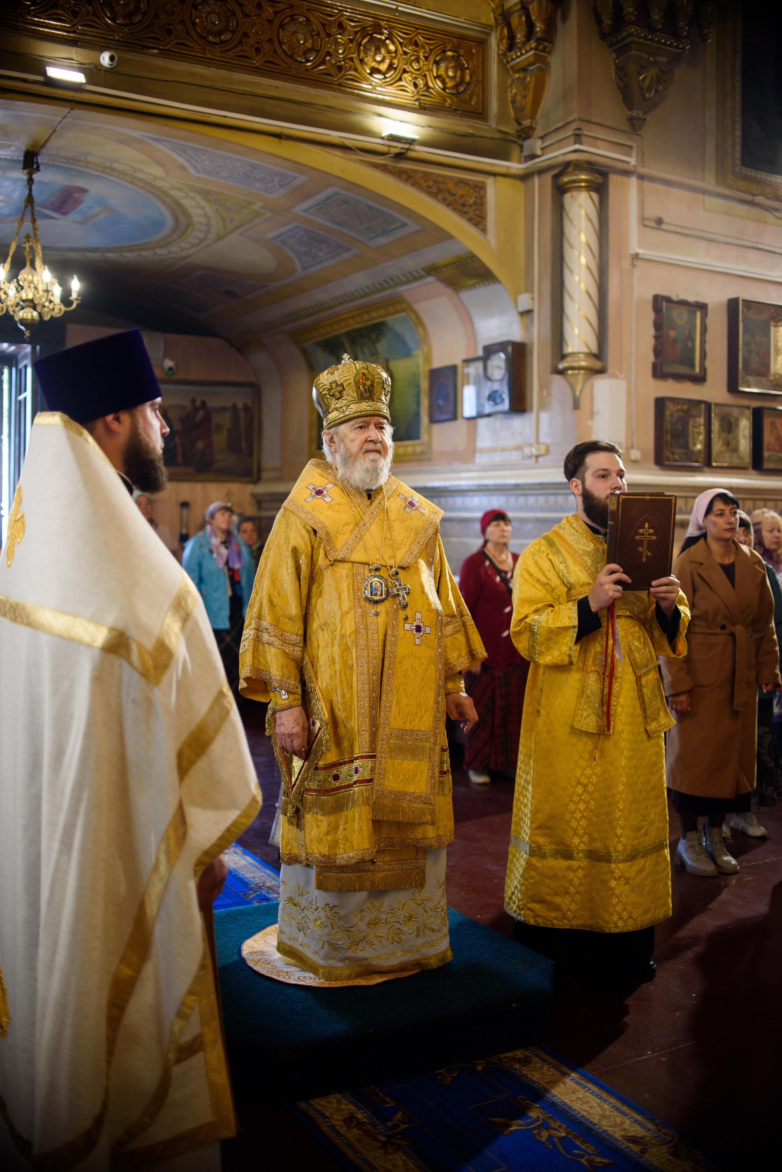 Воскресная литургия 29.10.2023. Семейный и свадебный фотограф в Феодосии и Коктебеле