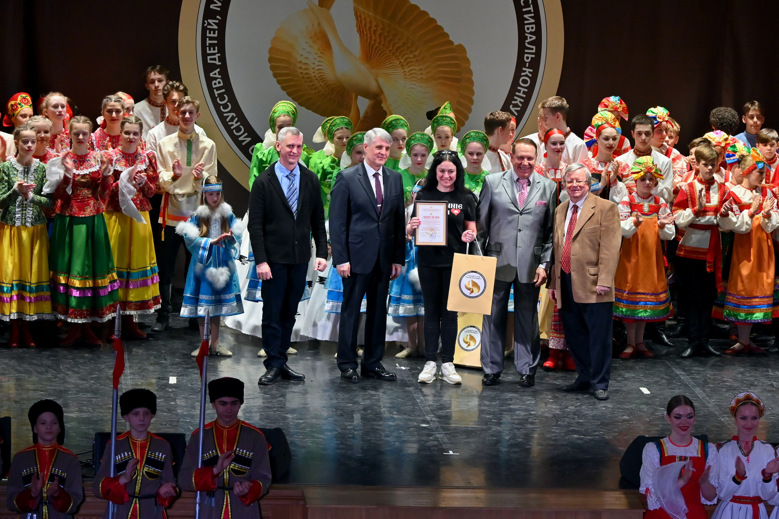 Гала-концерт. Танцуй и пой, Россия Молодая! 22.04.2024. Профессиональный фотограф в Москве Алёна Котова