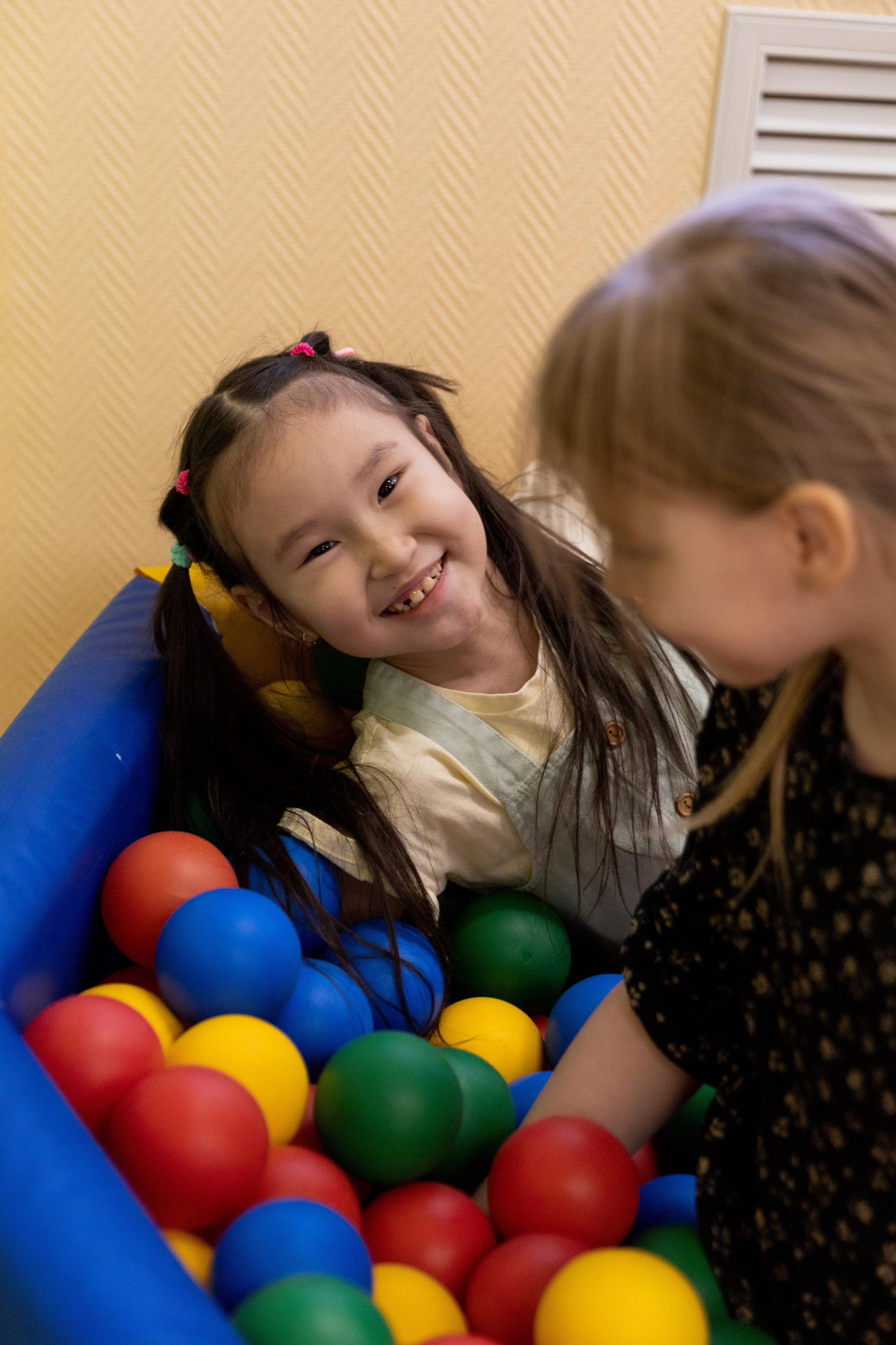 Репортаж из жизни группы для альбомов. Литовкина Анастасия фотограф, выпускные альбомы г. Мирный