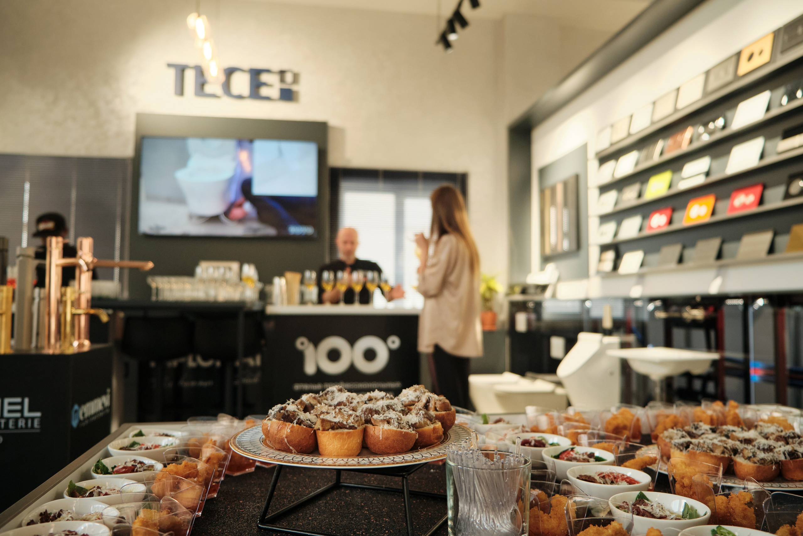 Открытие салона 100 градусов. Антон Ив