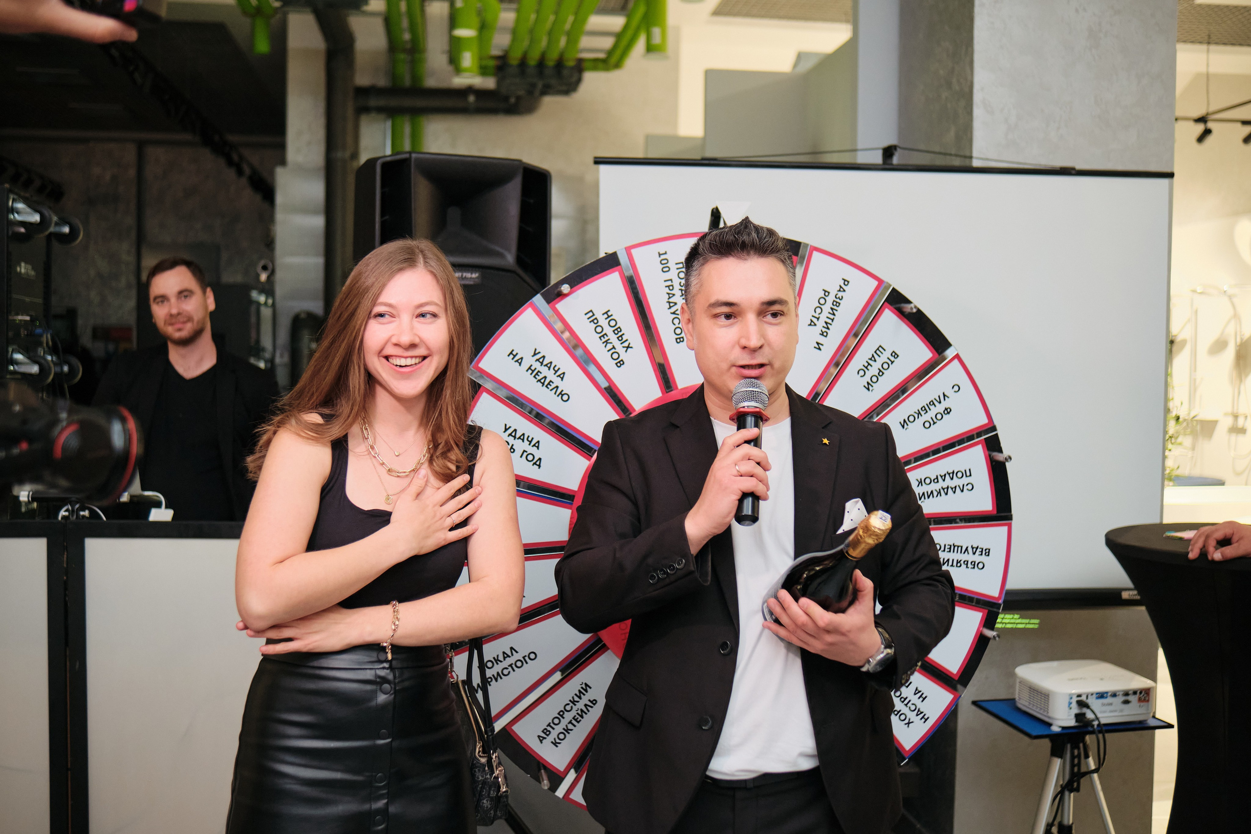 Открытие салона 100 градусов. Антон Ив