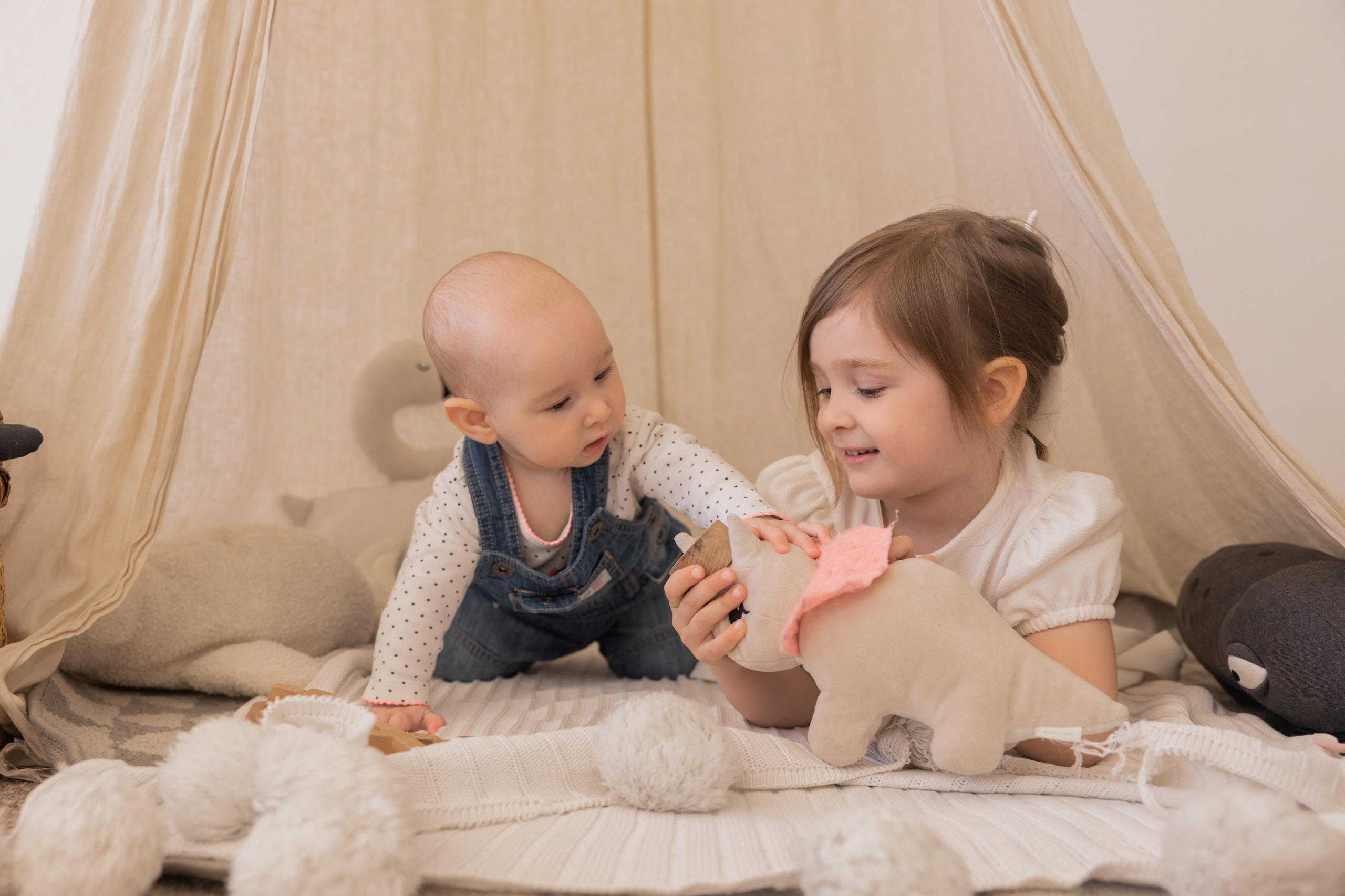 Л ю б о в ь между Вами и посреди Вас. Виноградова Маргарита. Фотограф P r o Явления