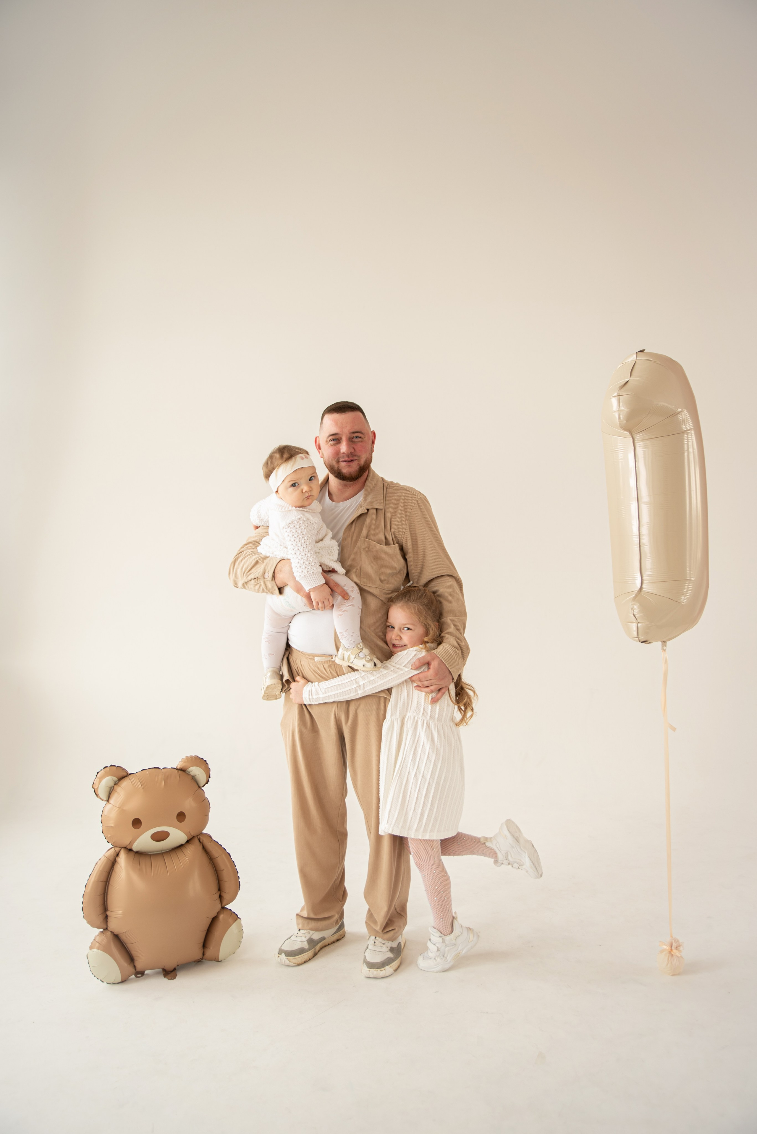 Семейная фотосессия в студии (циклорама). Семейный и детский фотограф в Туле Светлана Воронкова