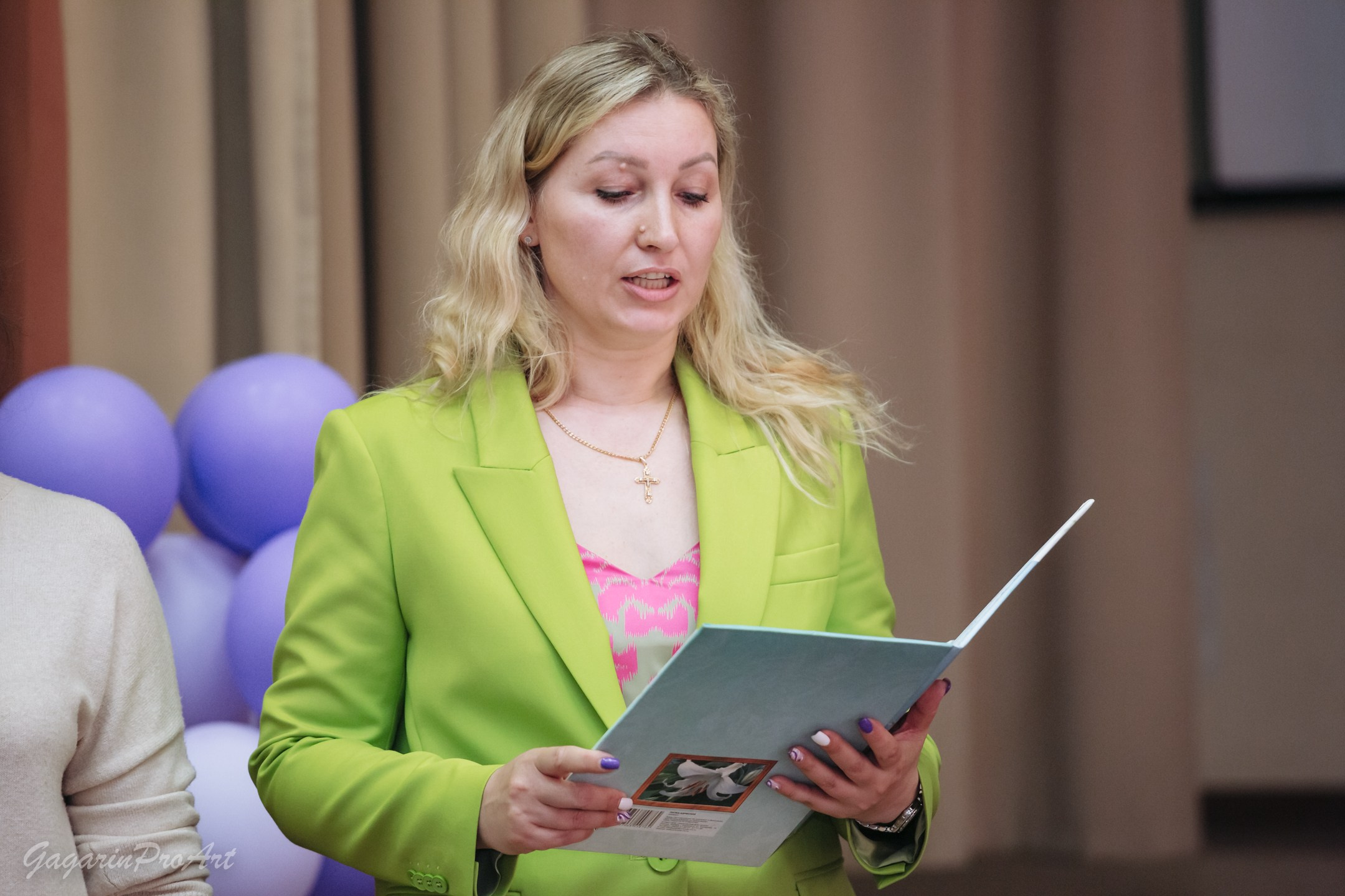 Репортаж в школе на выпускной. Фотограф на выпускной. GagarinProArt