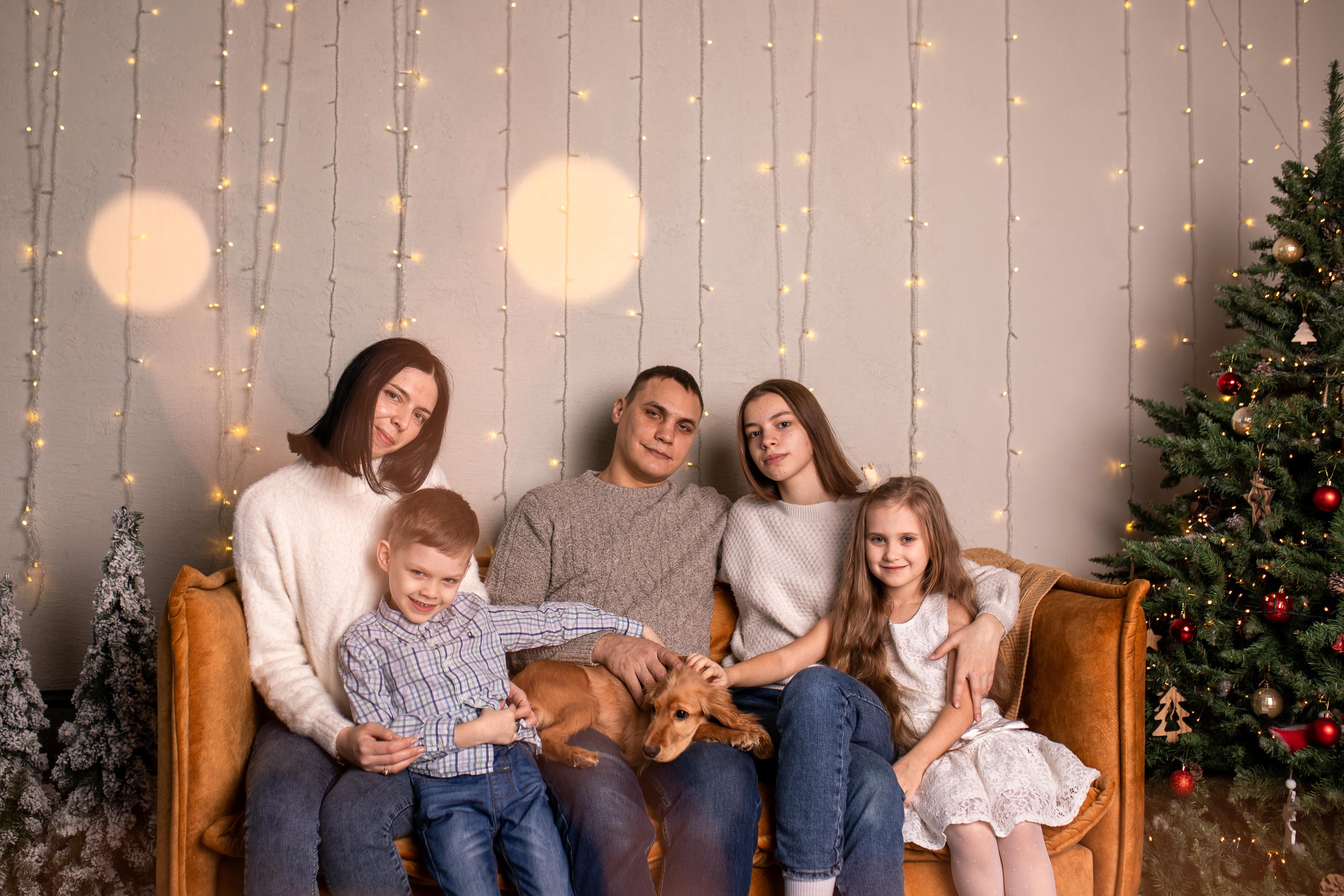 Семейная новогодняя съемка для Ирины и Влада. Женский семейный фотограф Тула Москва Захарова Анна