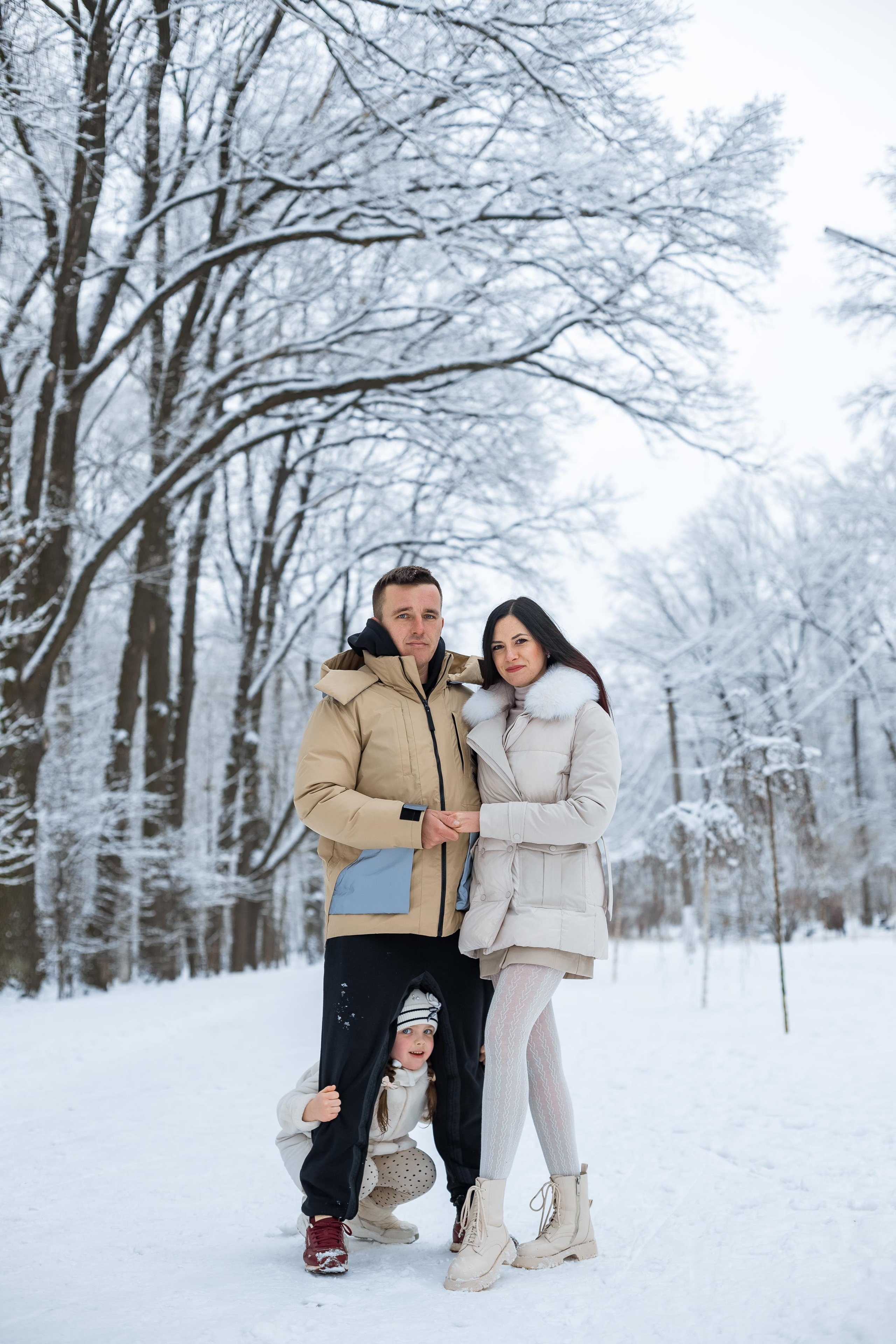 Зимняя фотопрогулка для Анастасии, Марка и Миланы. Женский семейный фотограф Тула Москва Захарова Анна