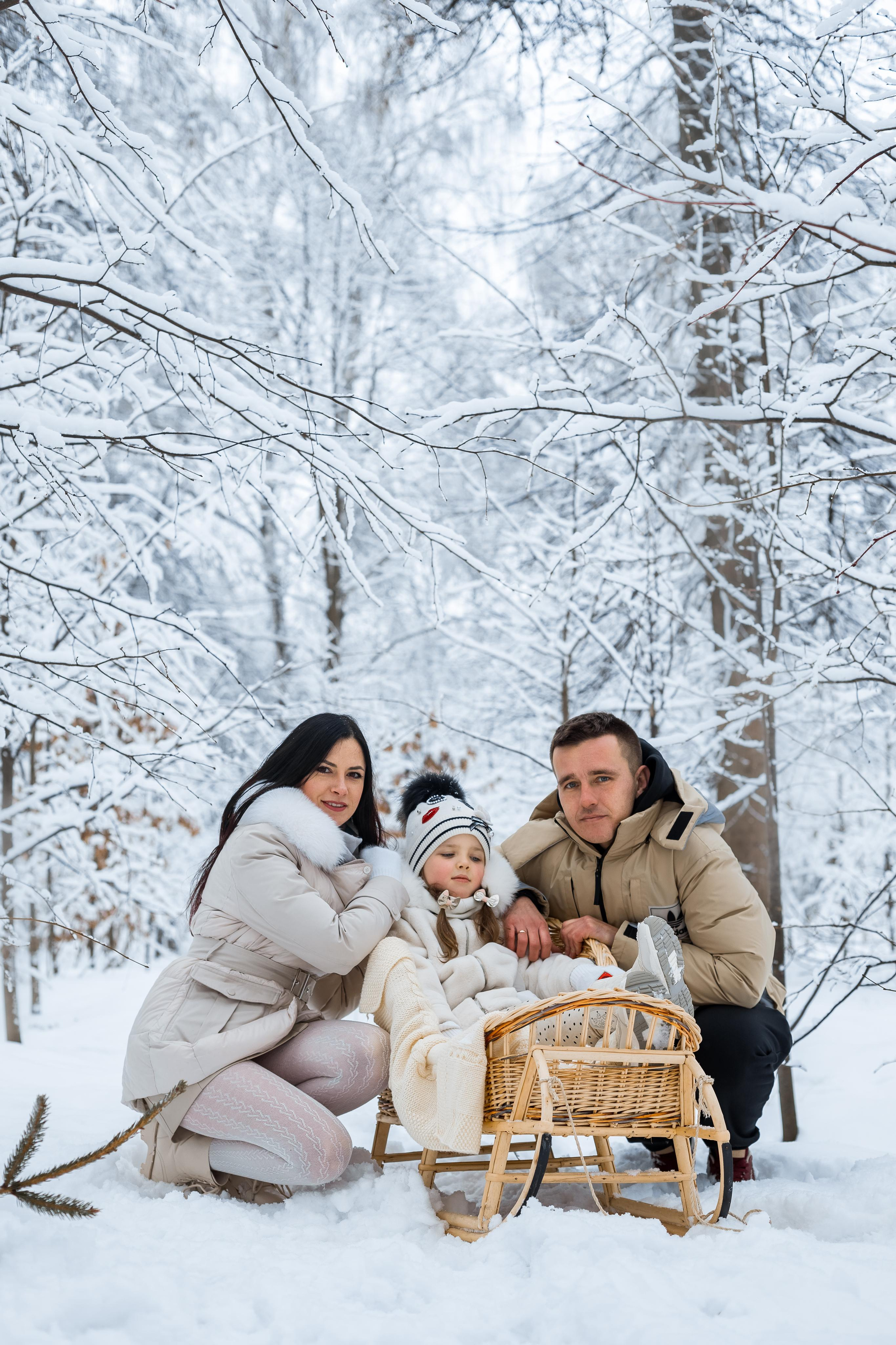 Зимняя фотопрогулка для Анастасии, Марка и Миланы. Женский семейный фотограф Тула Москва Захарова Анна