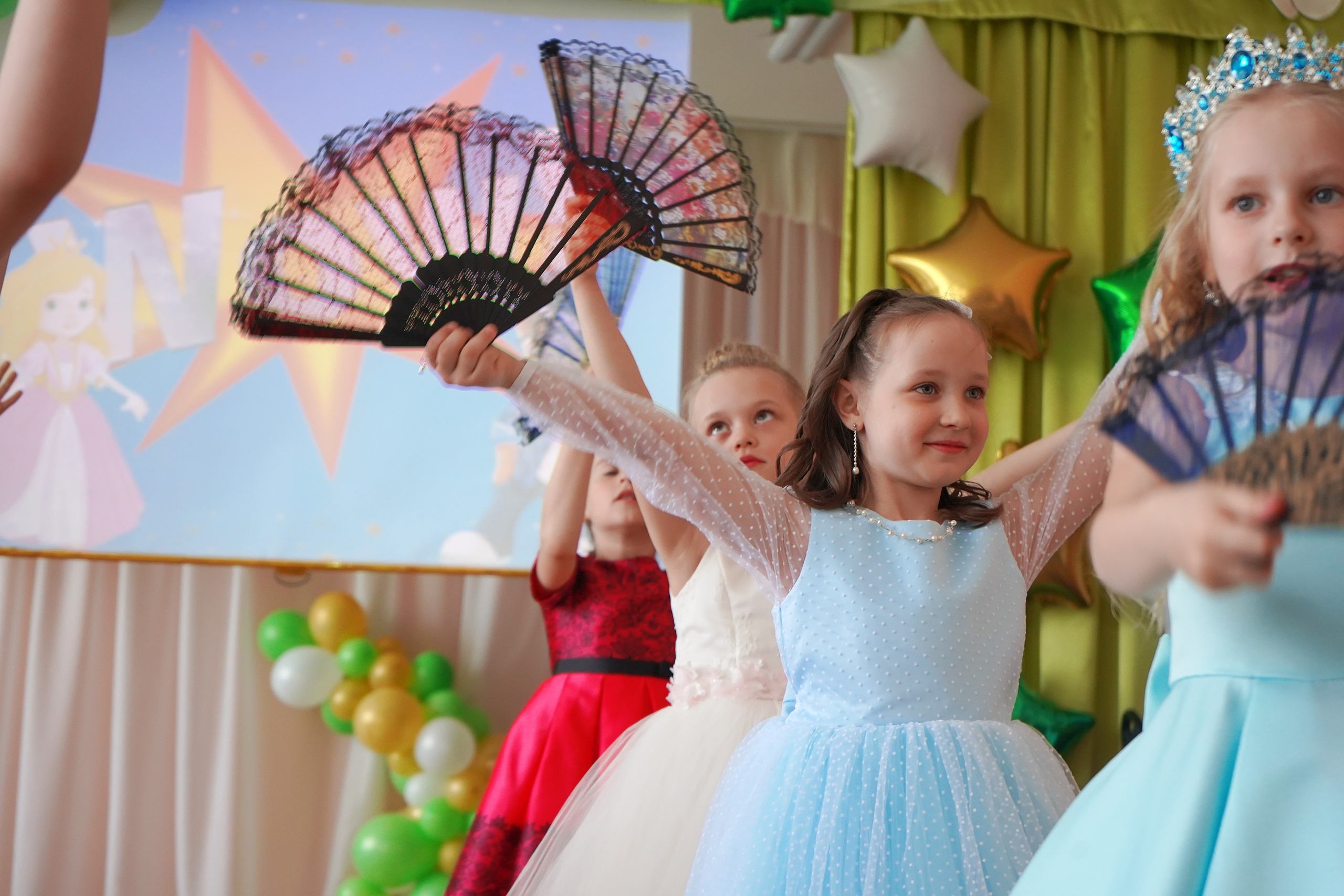 Фотосъемка видеосъёмка фотограф видеооператор новогодних утренников  в. Фотограф, видеооператор Нина Коршунова
