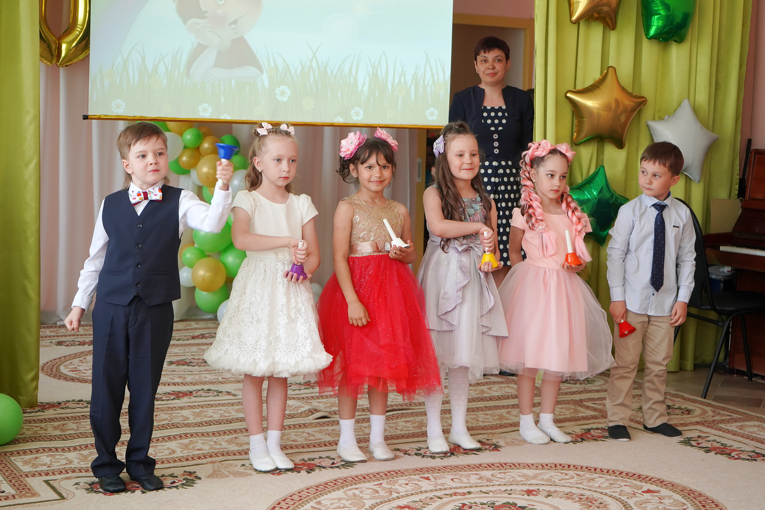 Фотосъемка видеосъёмка фотограф видеооператор новогодних утренников  в. Фотограф, видеооператор Нина Коршунова