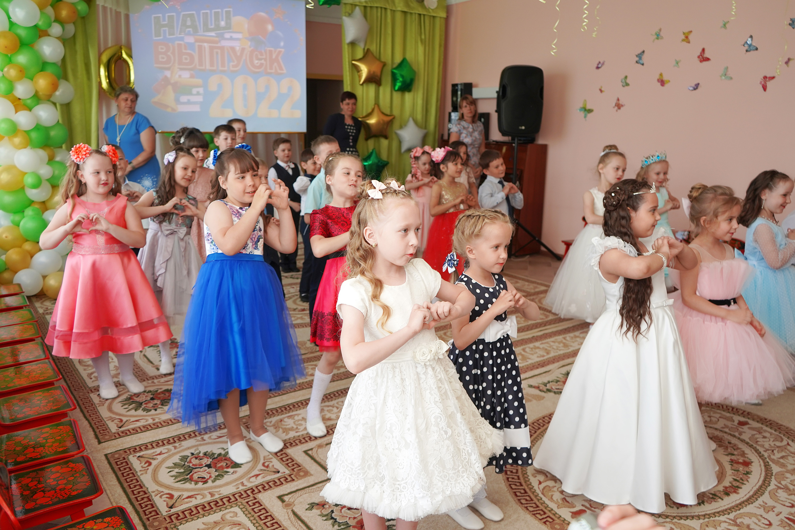 Фотосъемка видеосъёмка фотограф видеооператор новогодних утренников  в. Фотограф, видеооператор Нина Коршунова