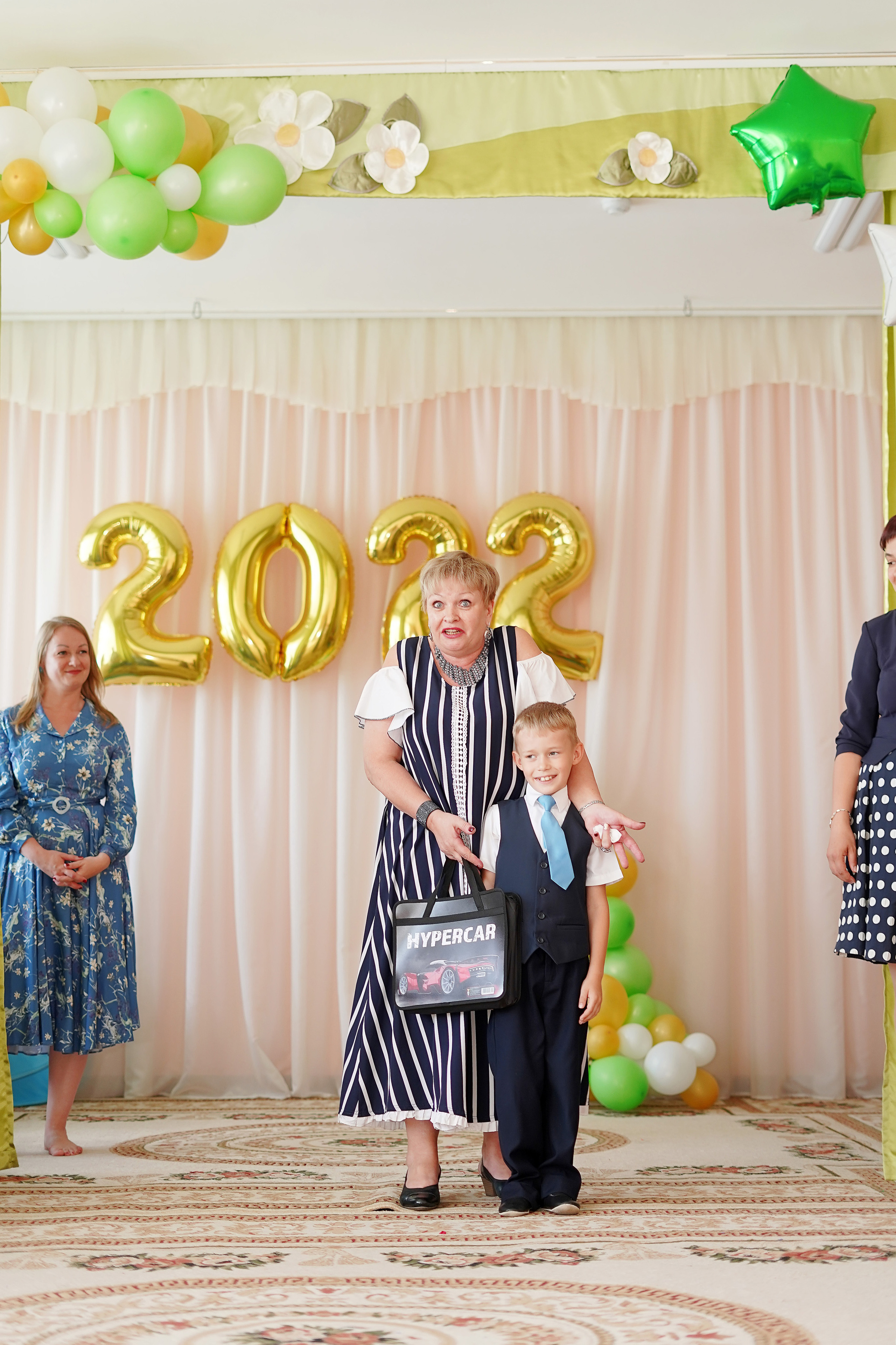 Фотосъемка видеосъёмка фотограф видеооператор новогодних утренников  в. Фотограф, видеооператор Нина Коршунова