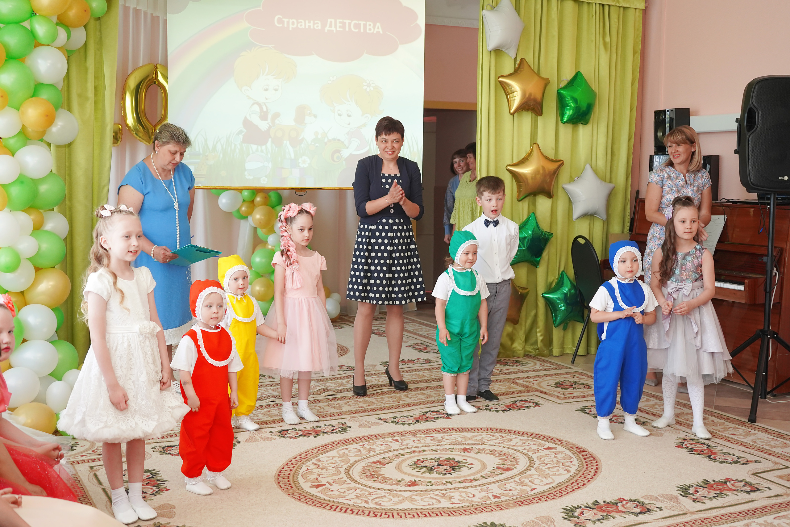 Фотосъемка видеосъёмка фотограф видеооператор новогодних утренников  в. Фотограф, видеооператор Нина Коршунова