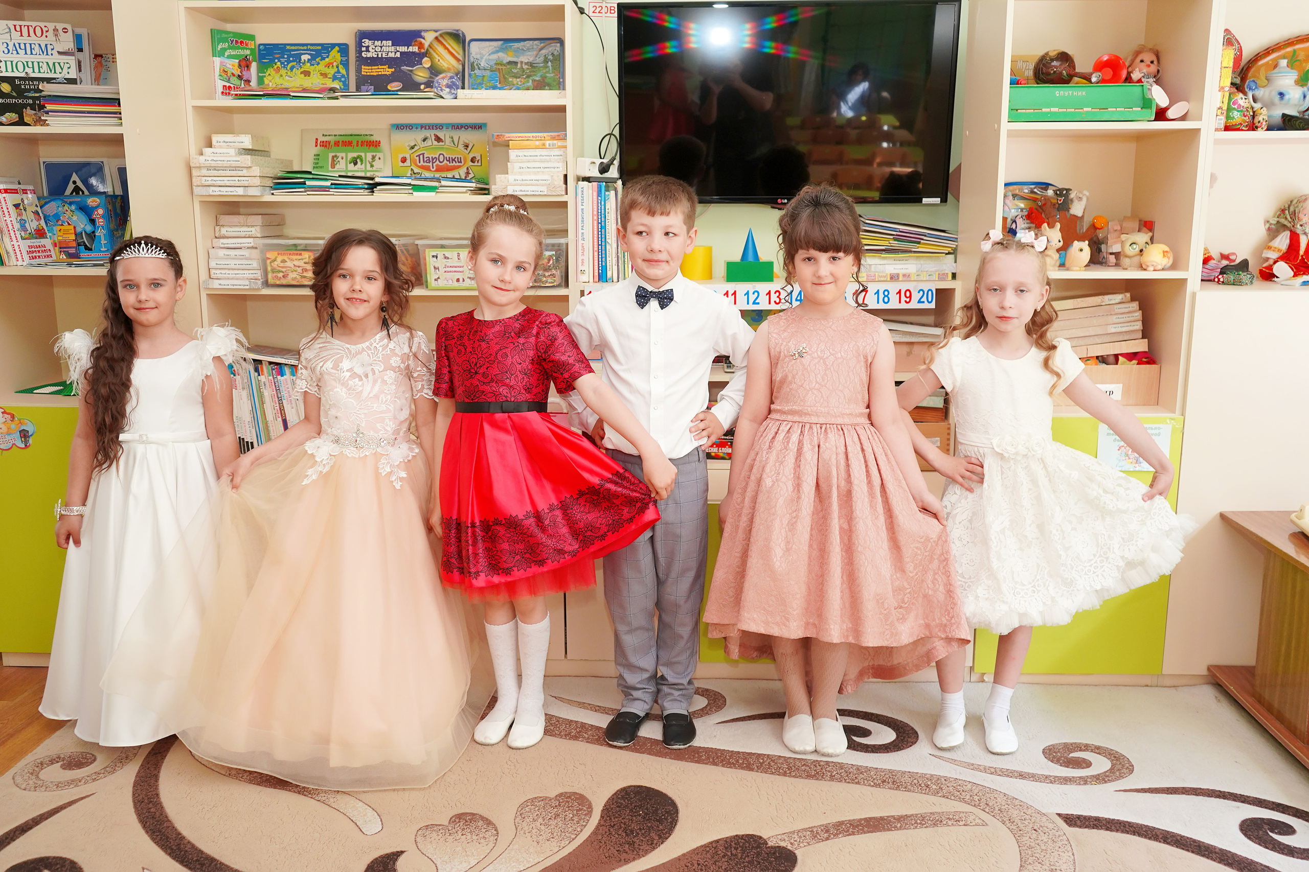 Фотосъемка видеосъёмка фотограф видеооператор новогодних утренников  в. Фотограф, видеооператор Нина Коршунова