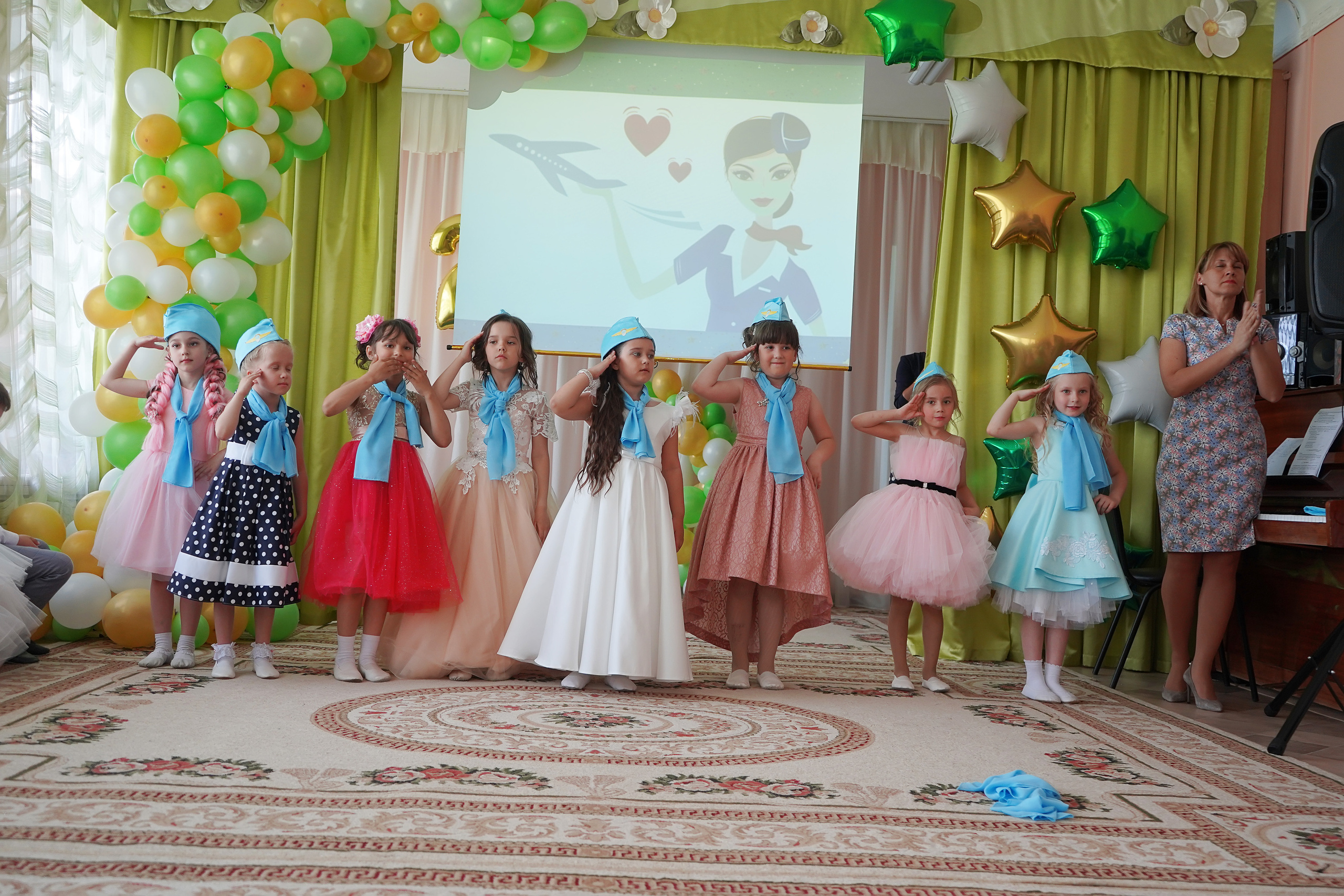 Фотосъемка видеосъёмка фотограф видеооператор новогодних утренников  в. Фотограф, видеооператор Нина Коршунова