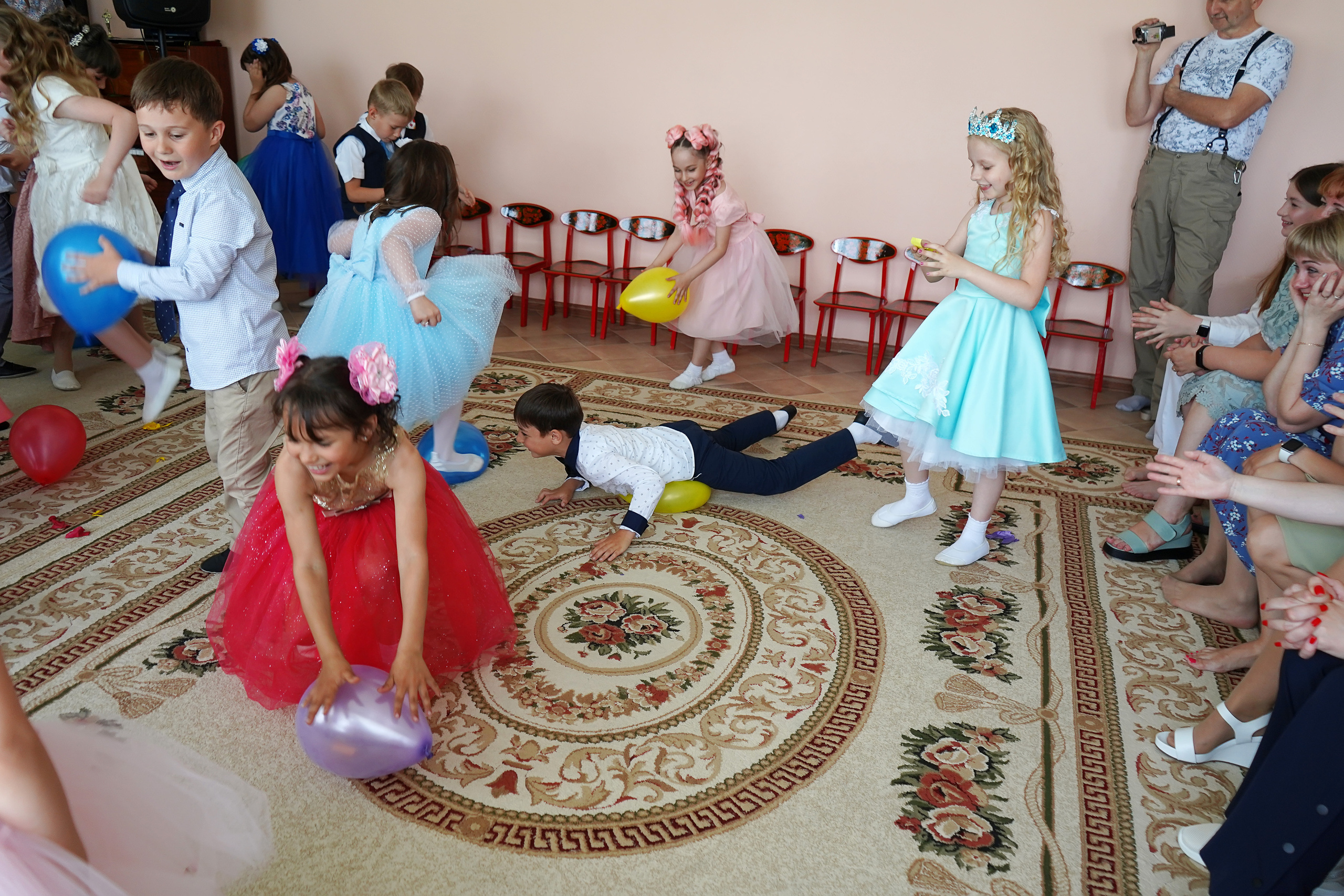 Фотосъемка видеосъёмка фотограф видеооператор новогодних утренников  в. Фотограф, видеооператор Нина Коршунова