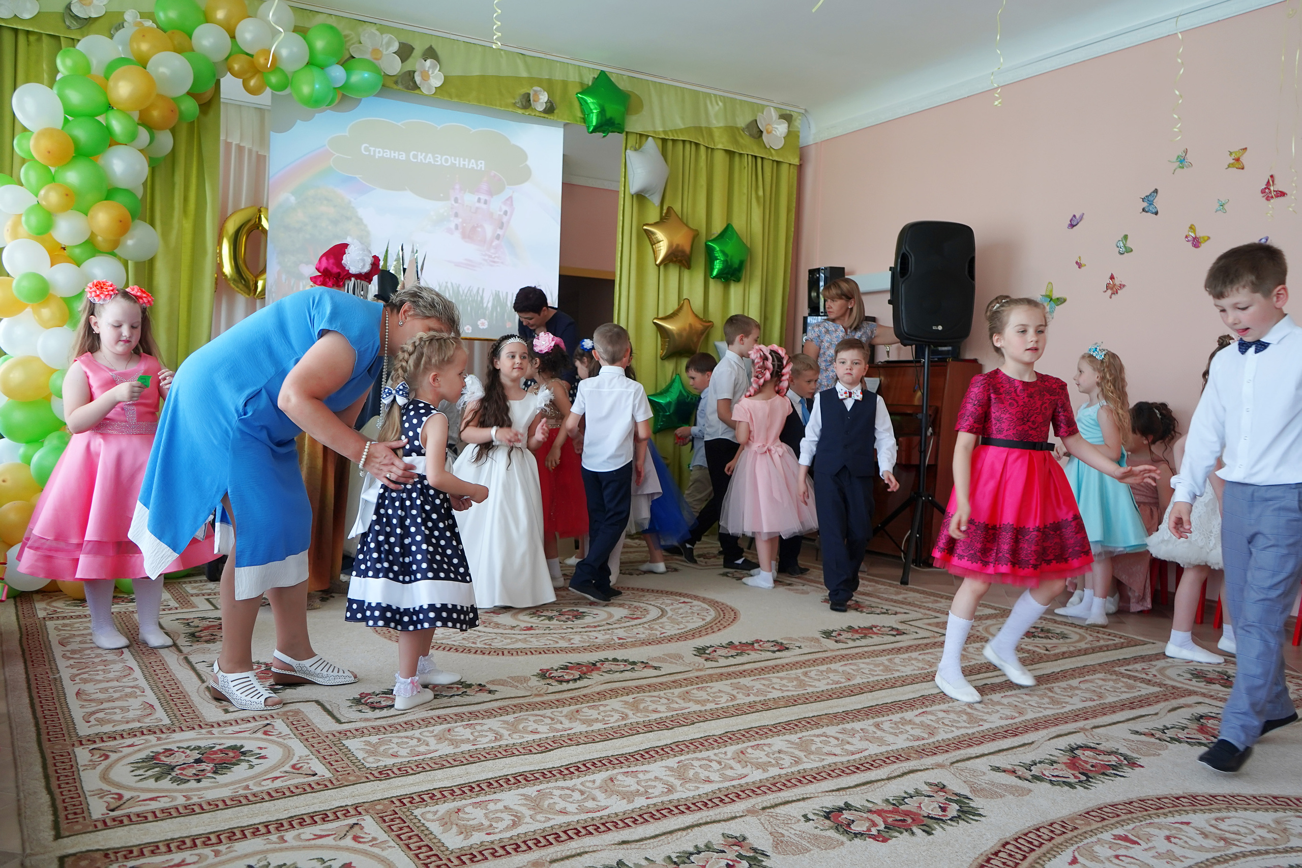 Фотосъемка видеосъёмка фотограф видеооператор новогодних утренников  в. Фотограф, видеооператор Нина Коршунова