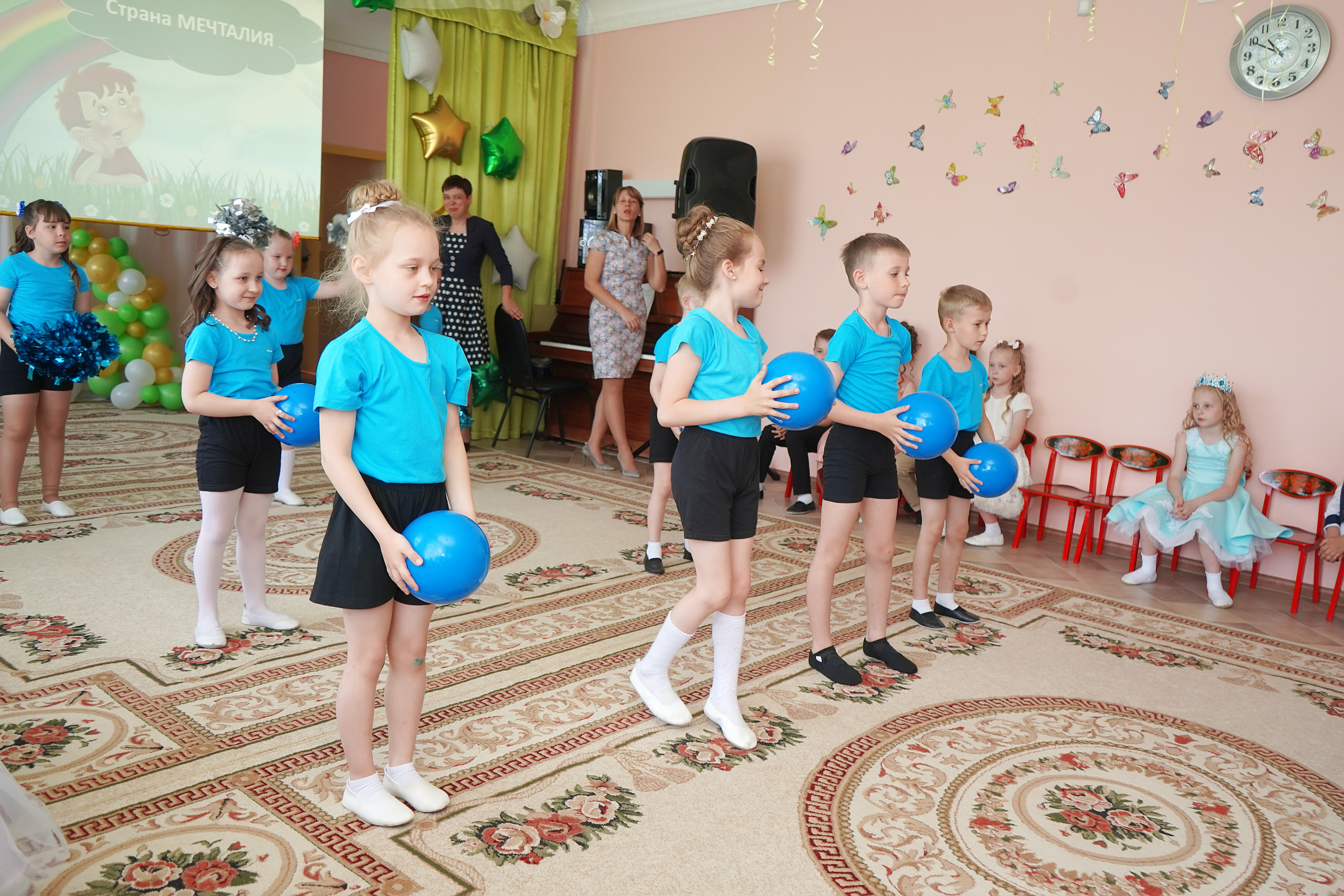 Фотосъемка видеосъёмка фотограф видеооператор новогодних утренников  в. Фотограф, видеооператор Нина Коршунова