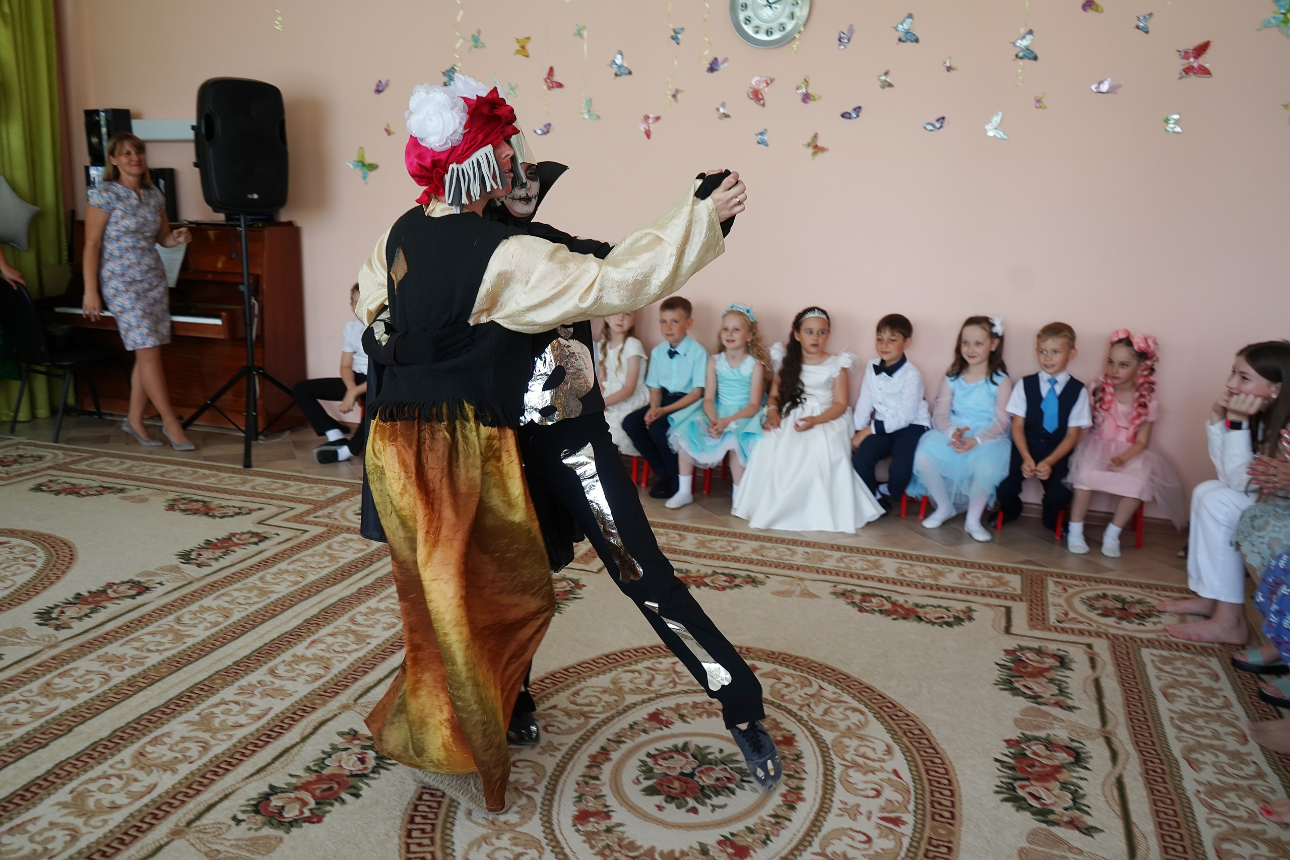 Фотосъемка видеосъёмка фотограф видеооператор новогодних утренников  в. Фотограф, видеооператор Нина Коршунова