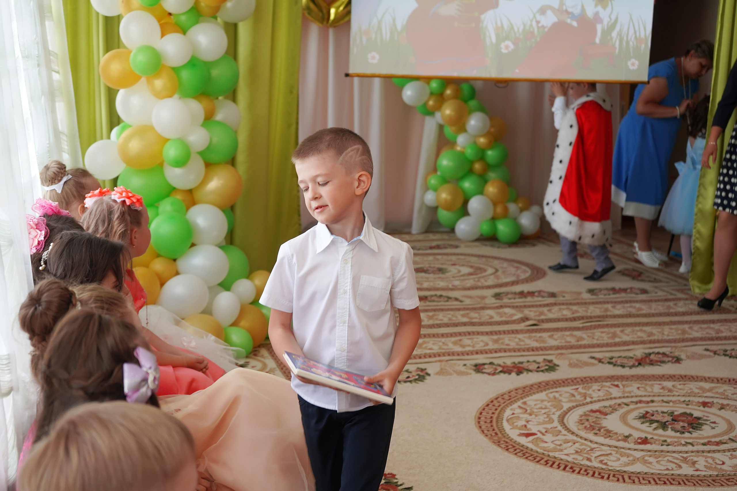 Фотосъемка видеосъёмка фотограф видеооператор новогодних утренников  в. Фотограф, видеооператор Нина Коршунова