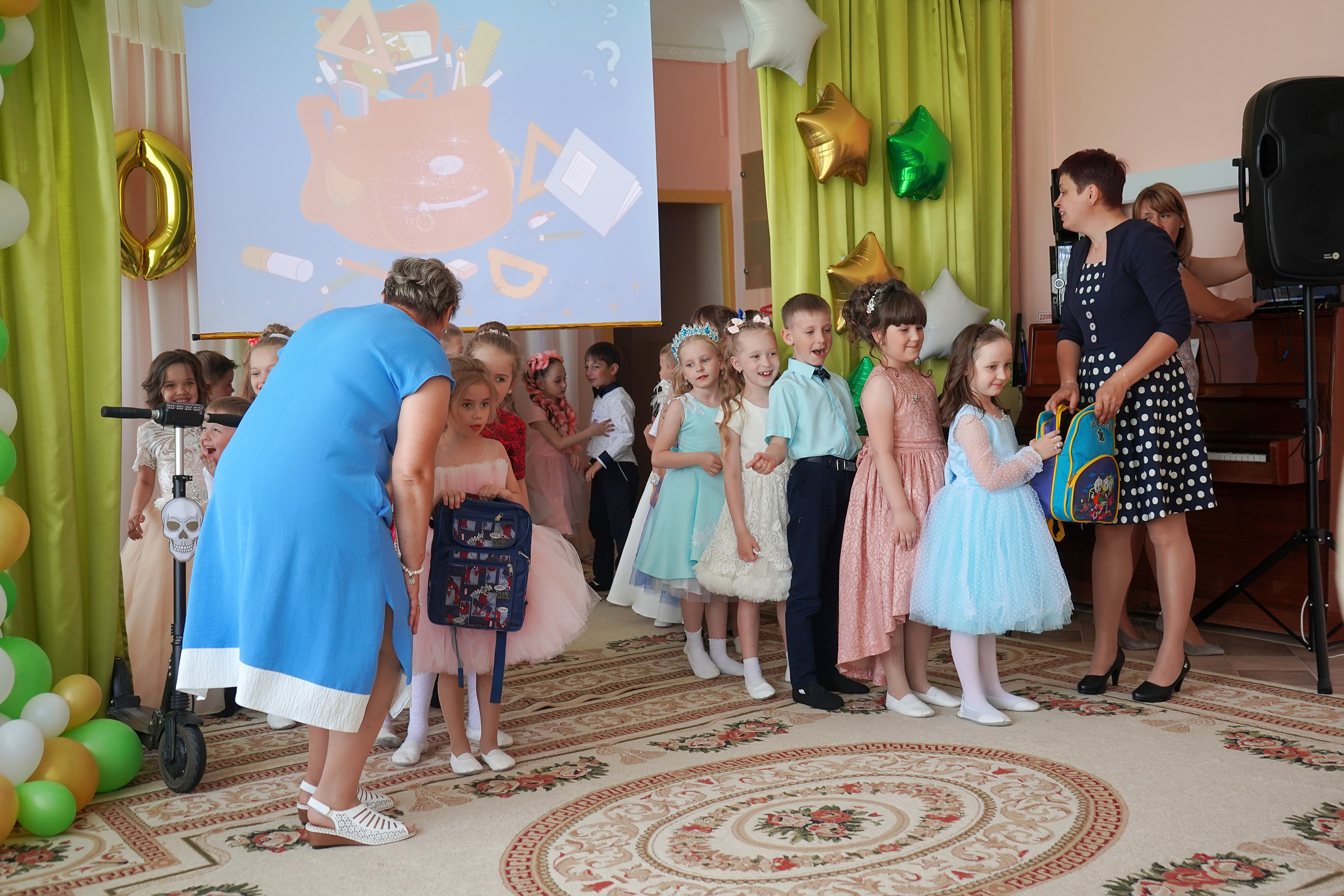 Фотосъемка видеосъёмка фотограф видеооператор новогодних утренников  в. Фотограф, видеооператор Нина Коршунова