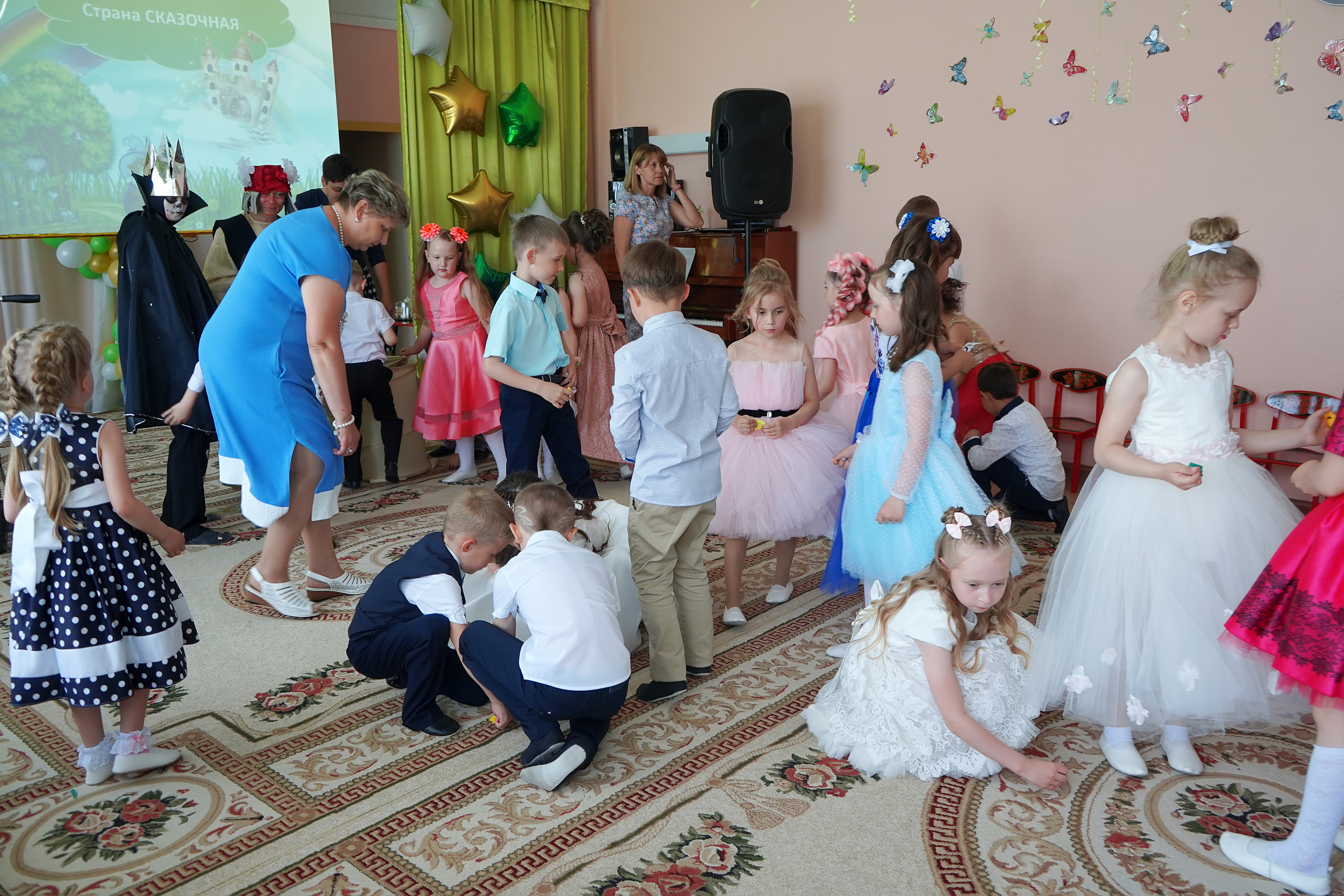 Фотосъемка видеосъёмка фотограф видеооператор новогодних утренников  в. Фотограф, видеооператор Нина Коршунова