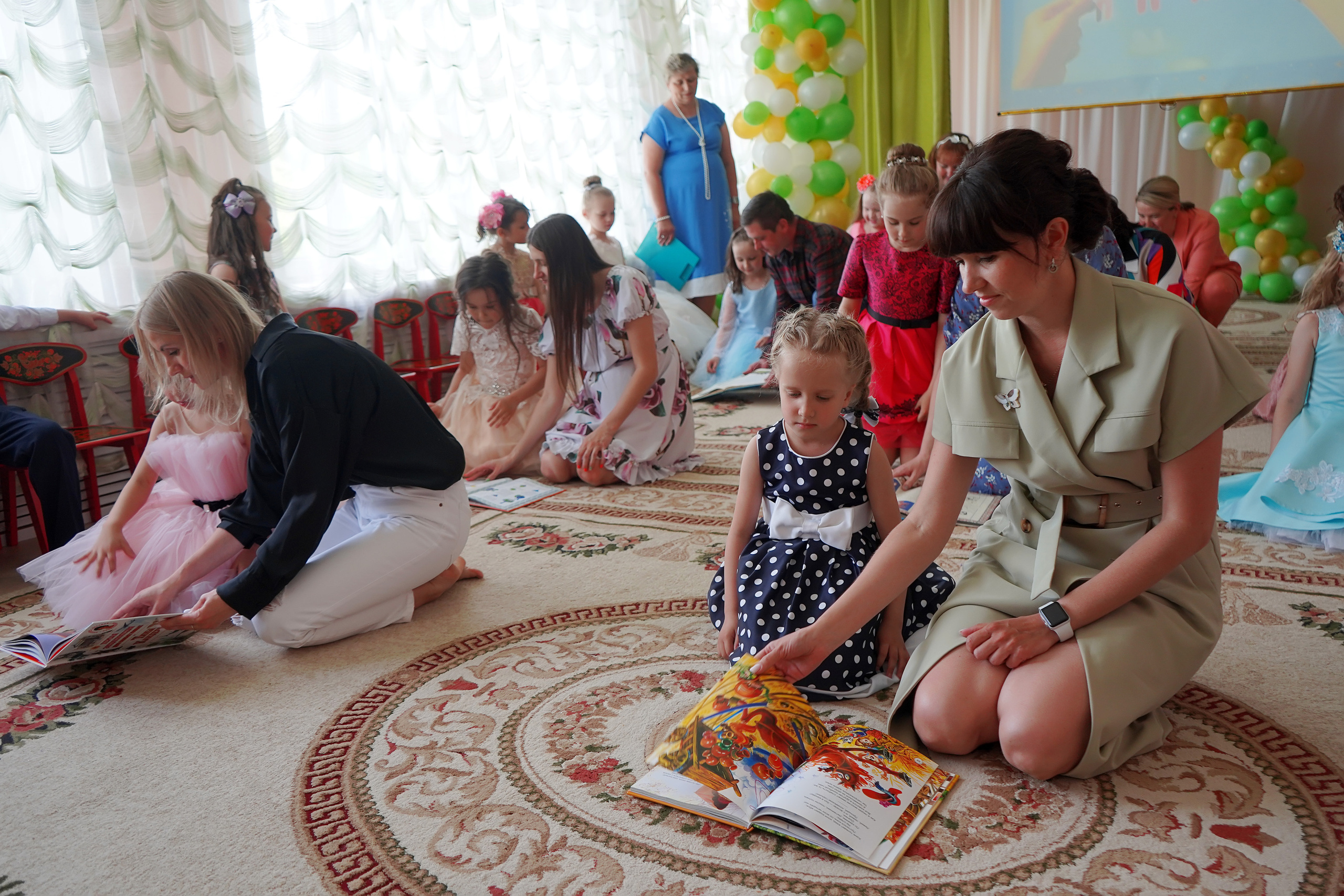 Фотосъемка видеосъёмка фотограф видеооператор новогодних утренников  в. Фотограф, видеооператор Нина Коршунова