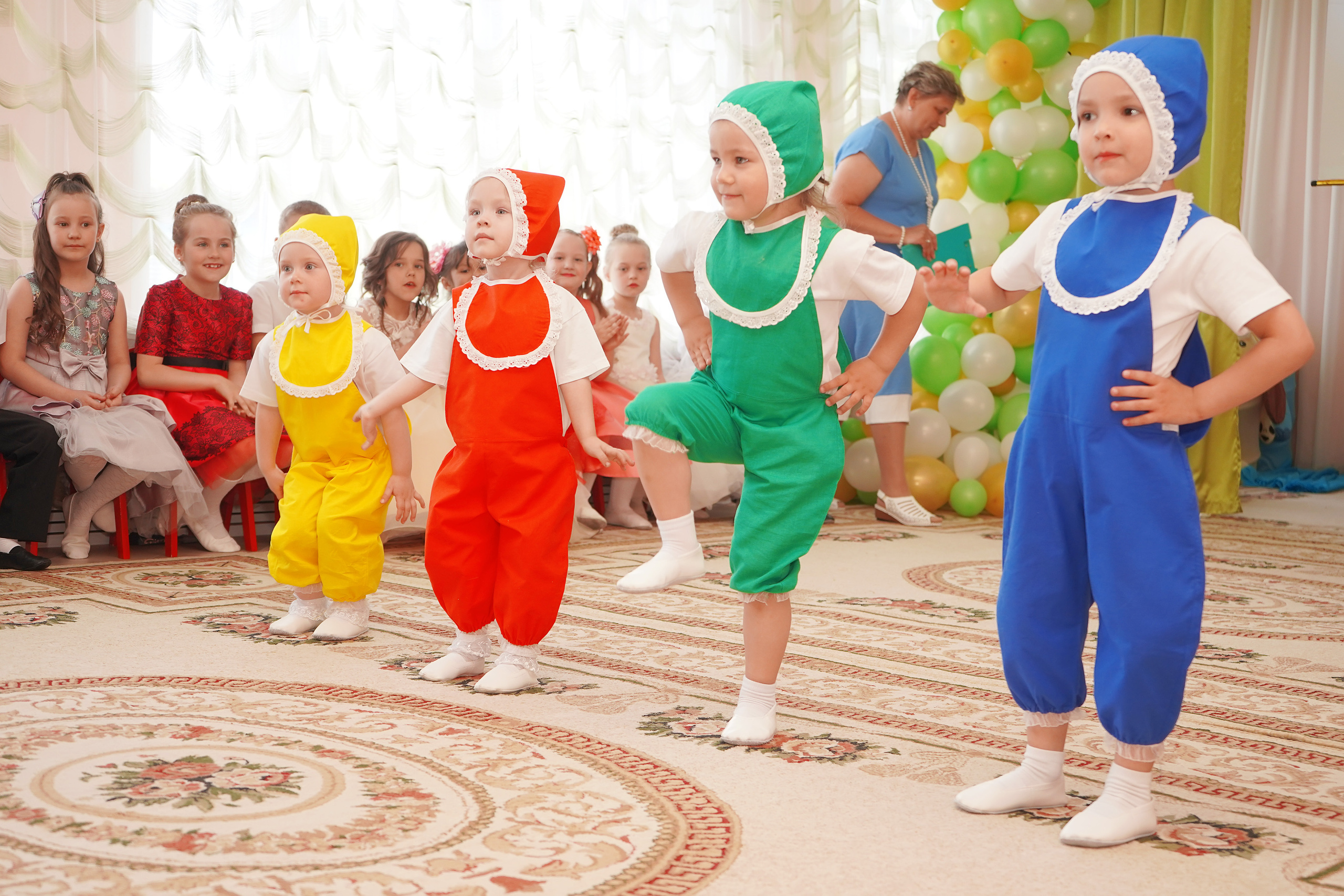 Фотосъемка видеосъёмка фотограф видеооператор новогодних утренников  в. Фотограф, видеооператор Нина Коршунова