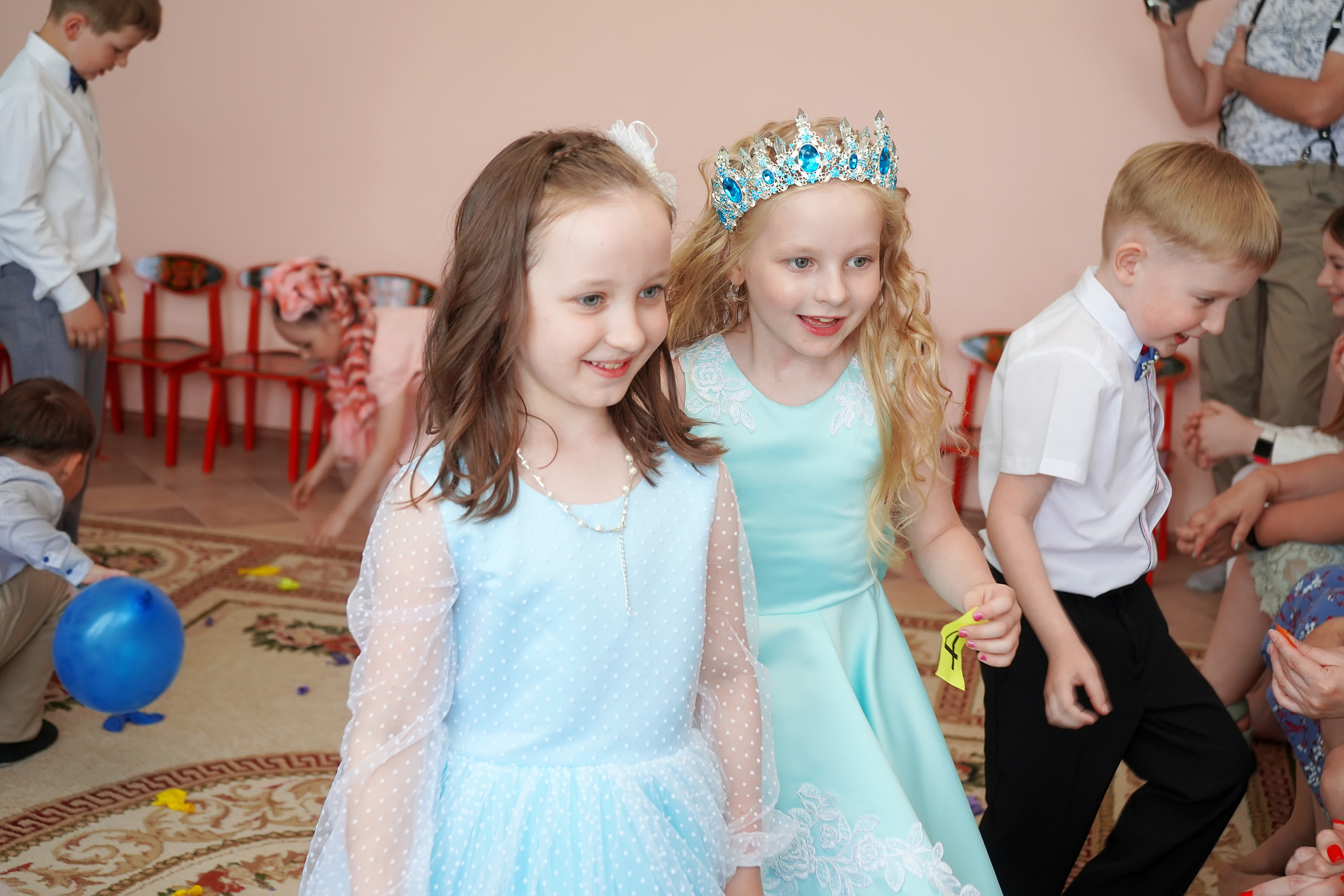 Фотосъемка видеосъёмка фотограф видеооператор новогодних утренников  в. Фотограф, видеооператор Нина Коршунова