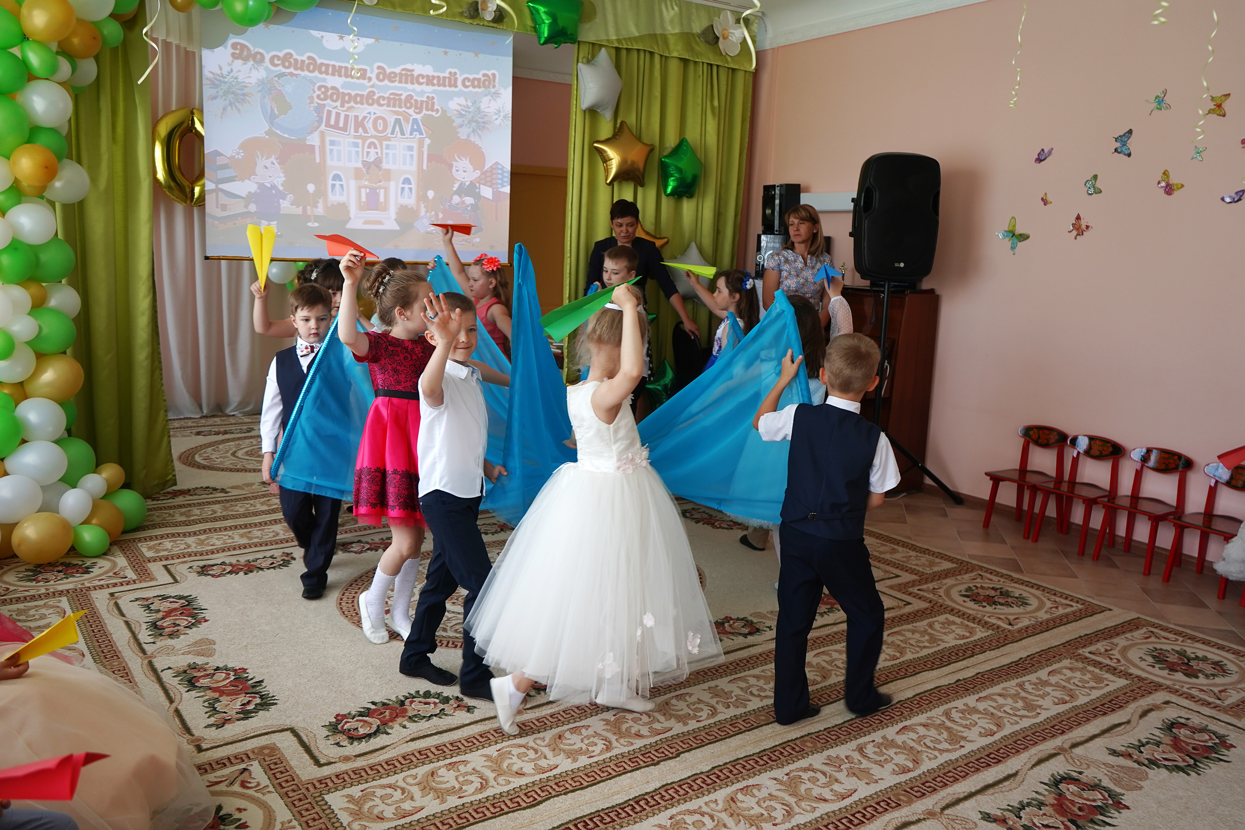 Фотосъемка видеосъёмка фотограф видеооператор новогодних утренников  в. Фотограф, видеооператор Нина Коршунова