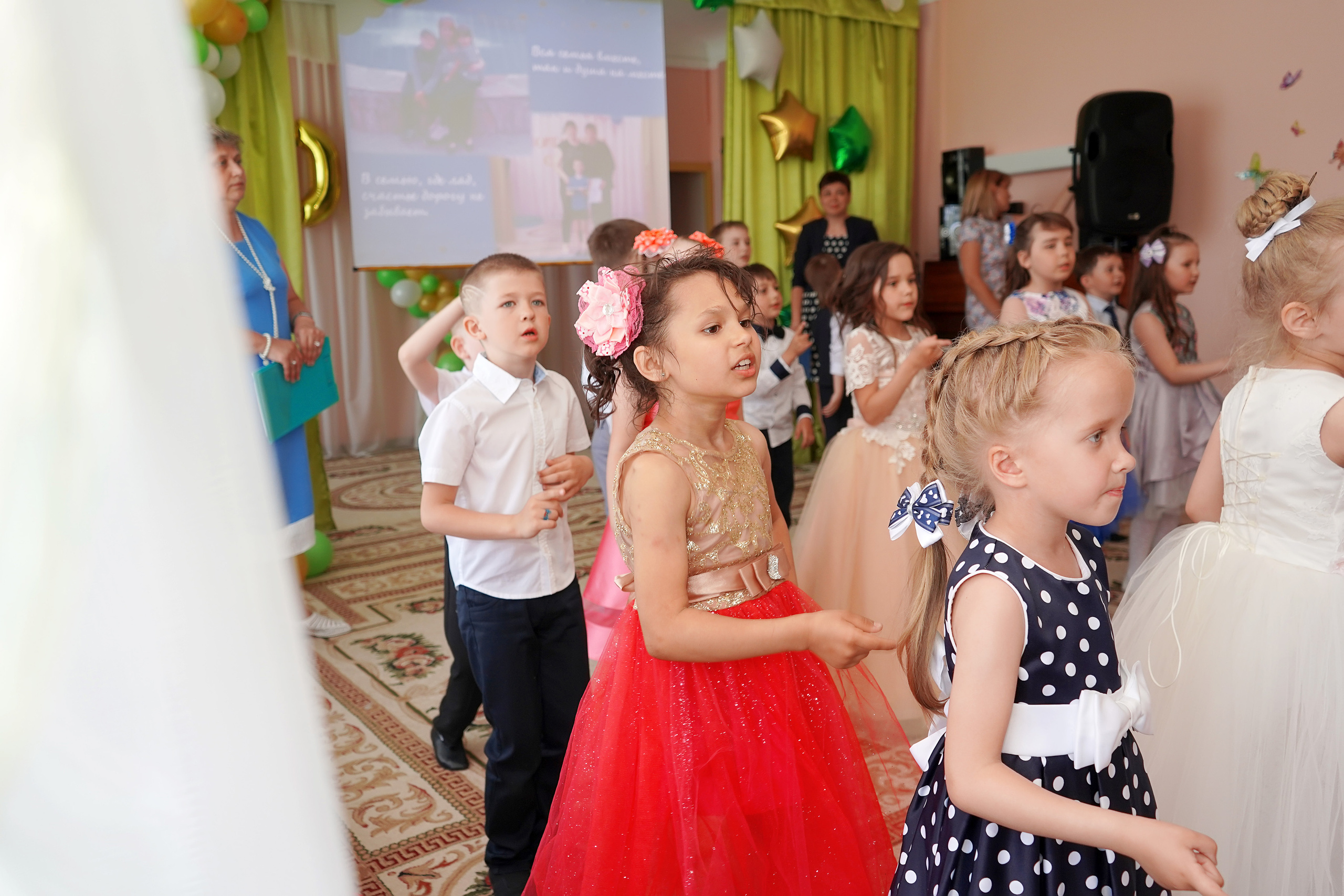 Фотосъемка видеосъёмка фотограф видеооператор новогодних утренников  в. Фотограф, видеооператор Нина Коршунова