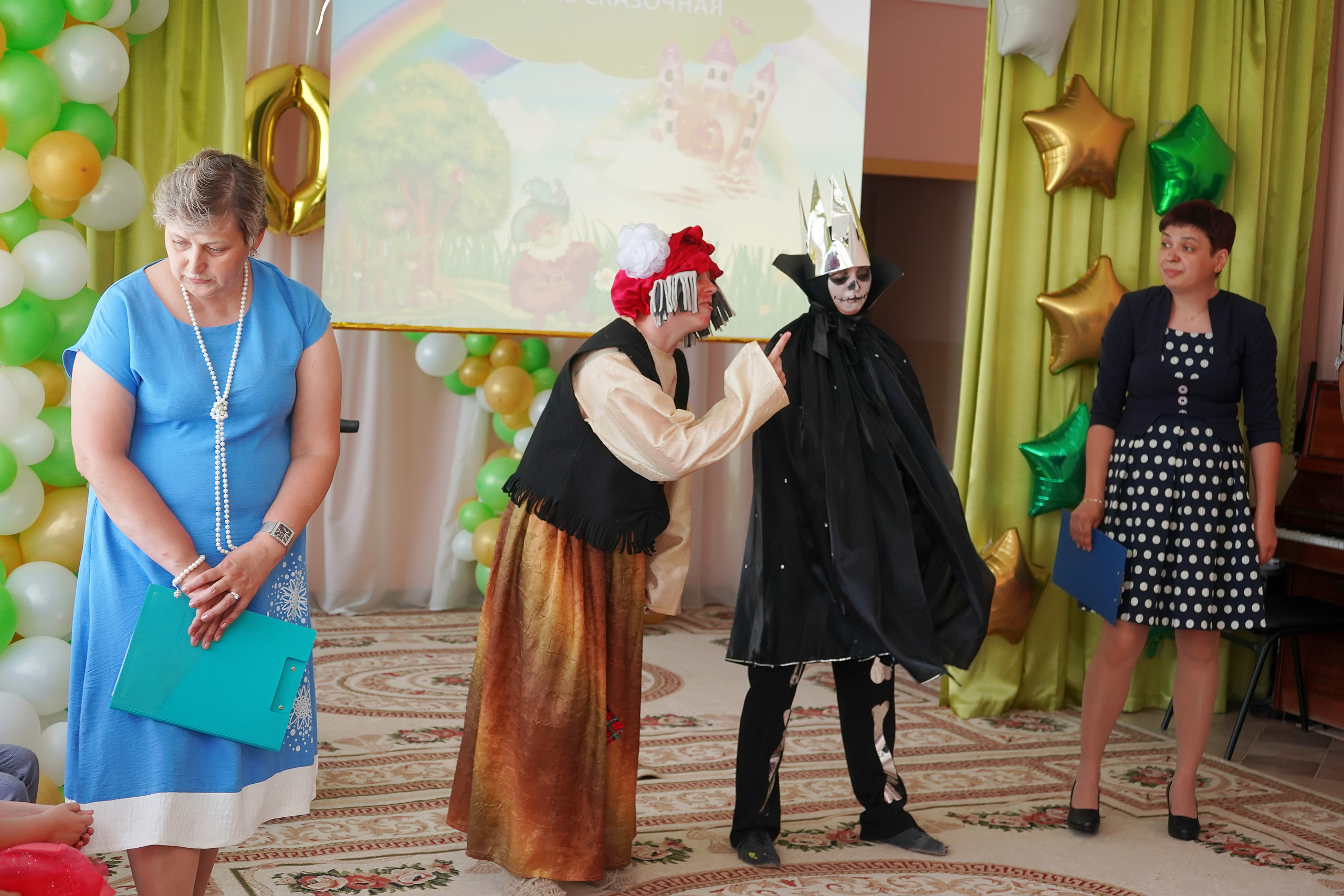 Фотосъемка видеосъёмка фотограф видеооператор новогодних утренников  в. Фотограф, видеооператор Нина Коршунова