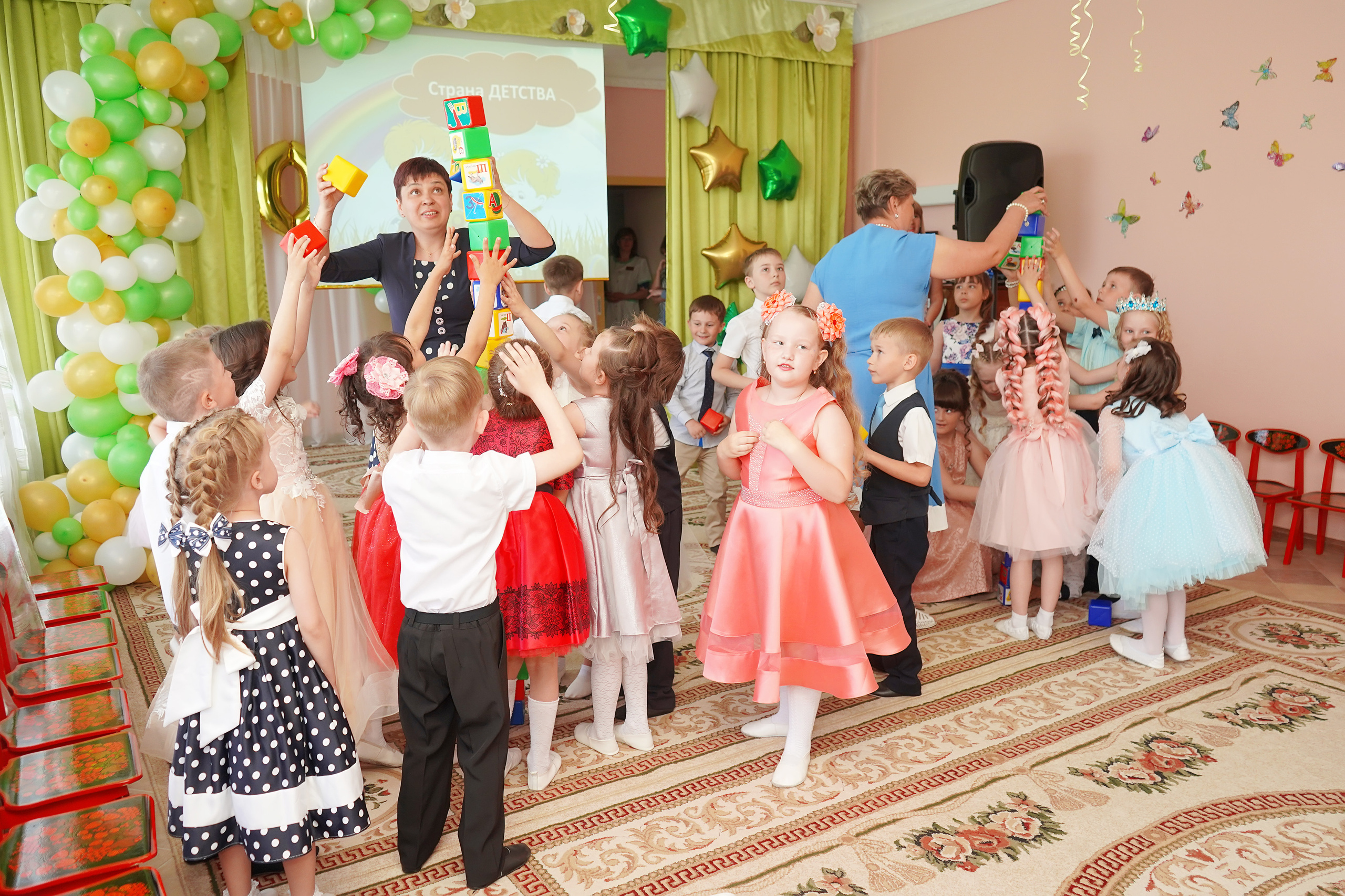 Фотосъемка видеосъёмка фотограф видеооператор новогодних утренников  в. Фотограф, видеооператор Нина Коршунова