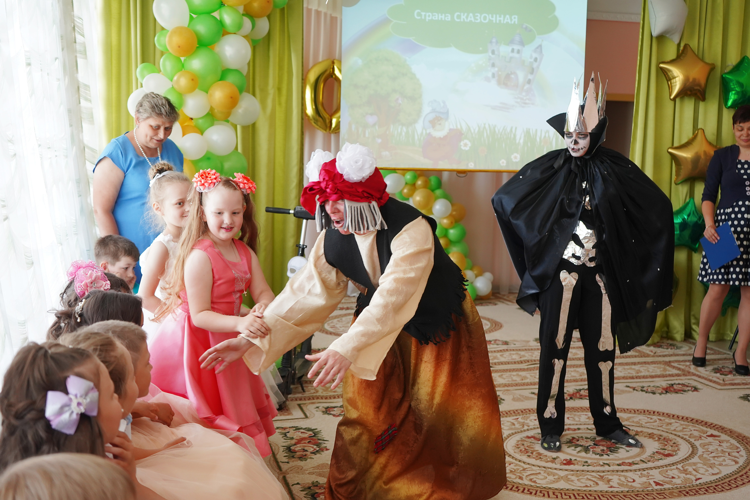 Фотосъемка видеосъёмка фотограф видеооператор новогодних утренников  в. Фотограф, видеооператор Нина Коршунова